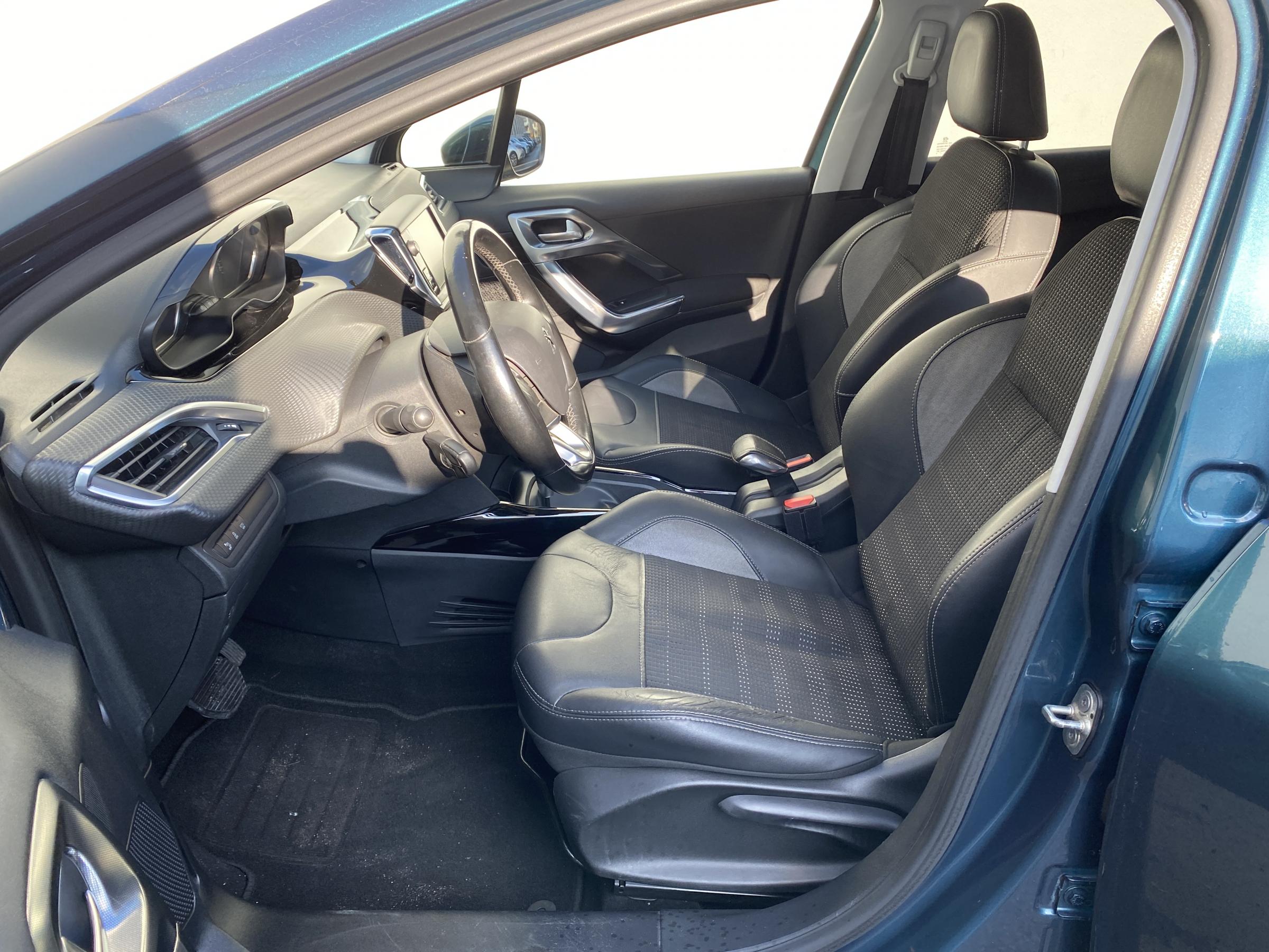 Peugeot 2008, 2016 - pohled č. 9