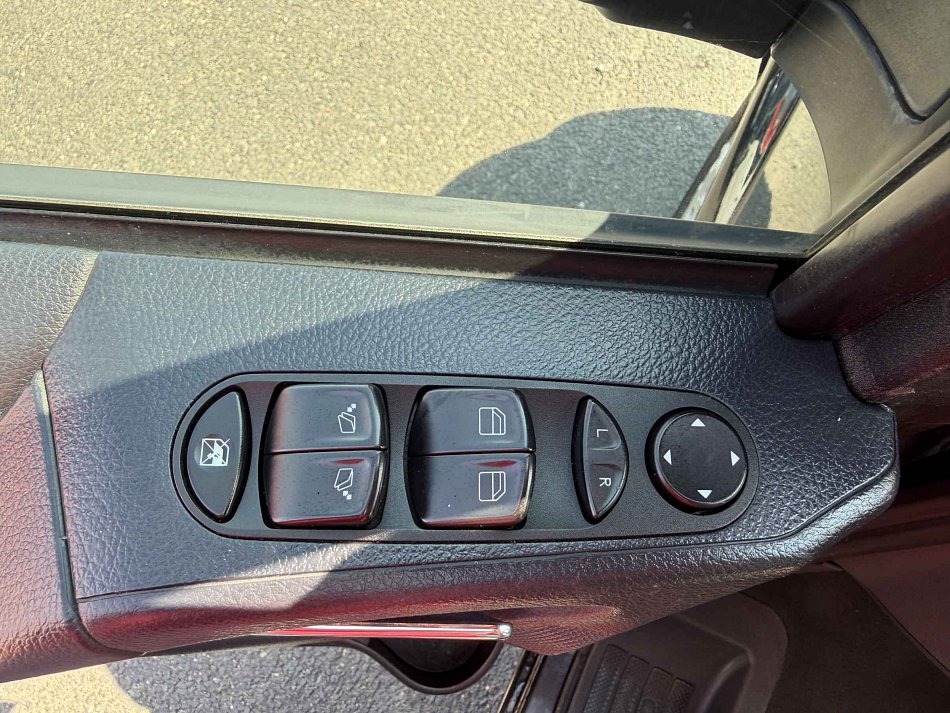 Mercedes-Benz Viano 2.2CDi  L2 7míst
