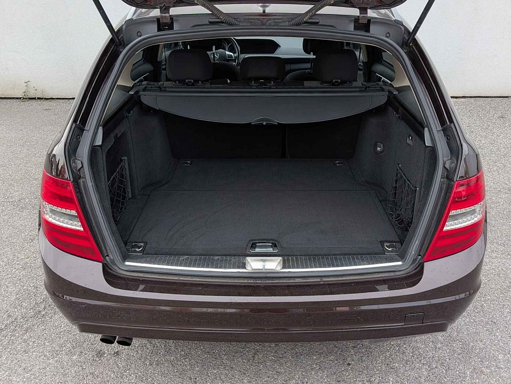 Mercedes-Benz Třída C 2.2 CDi  C 180