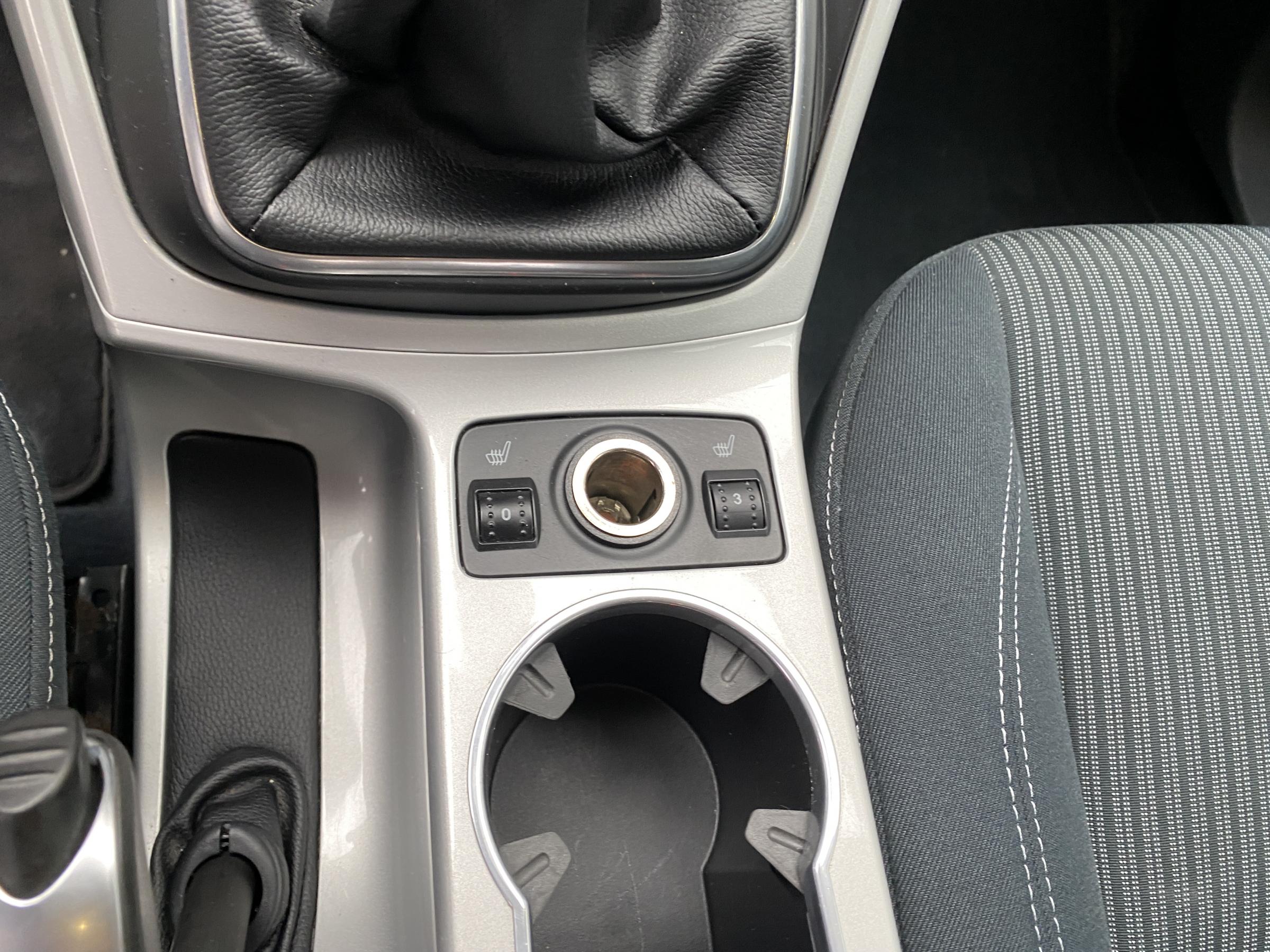 Ford C-MAX, 2012 - pohled č. 16