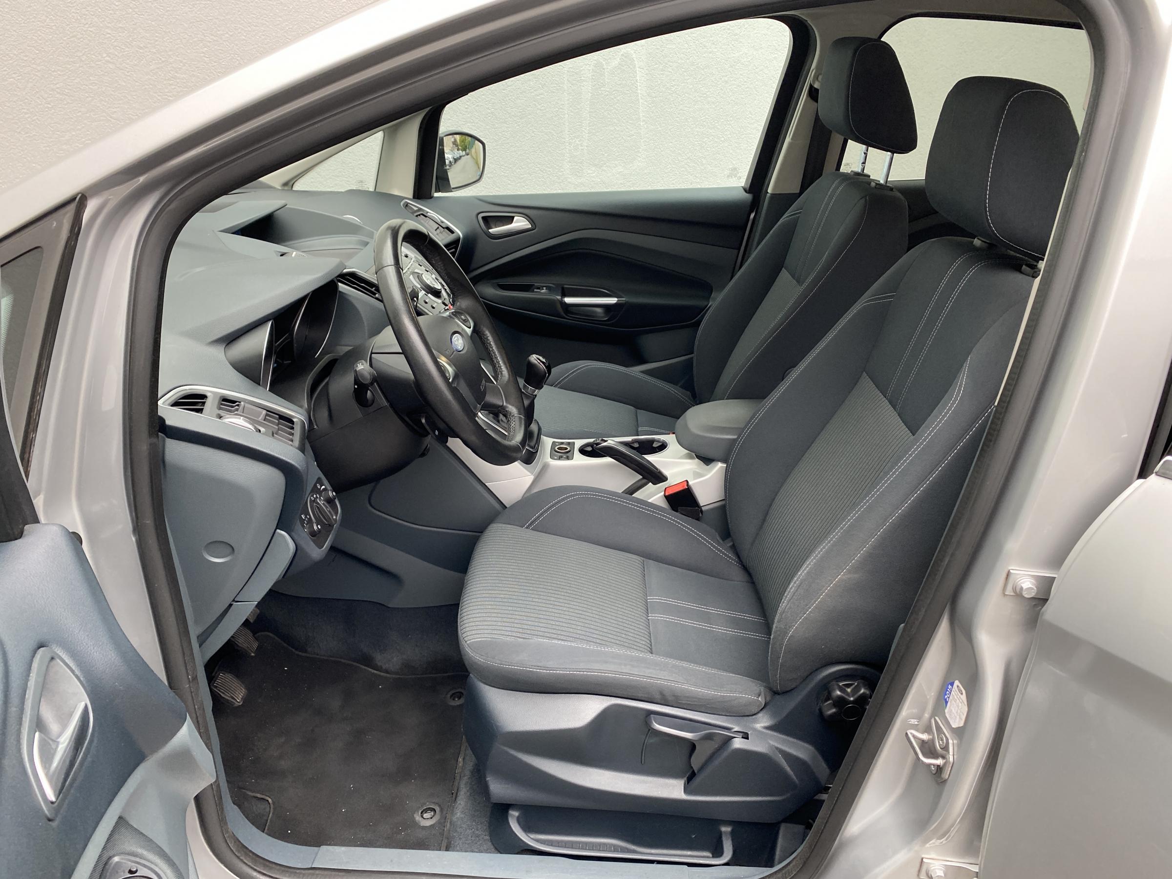 Ford C-MAX, 2012 - pohled č. 9