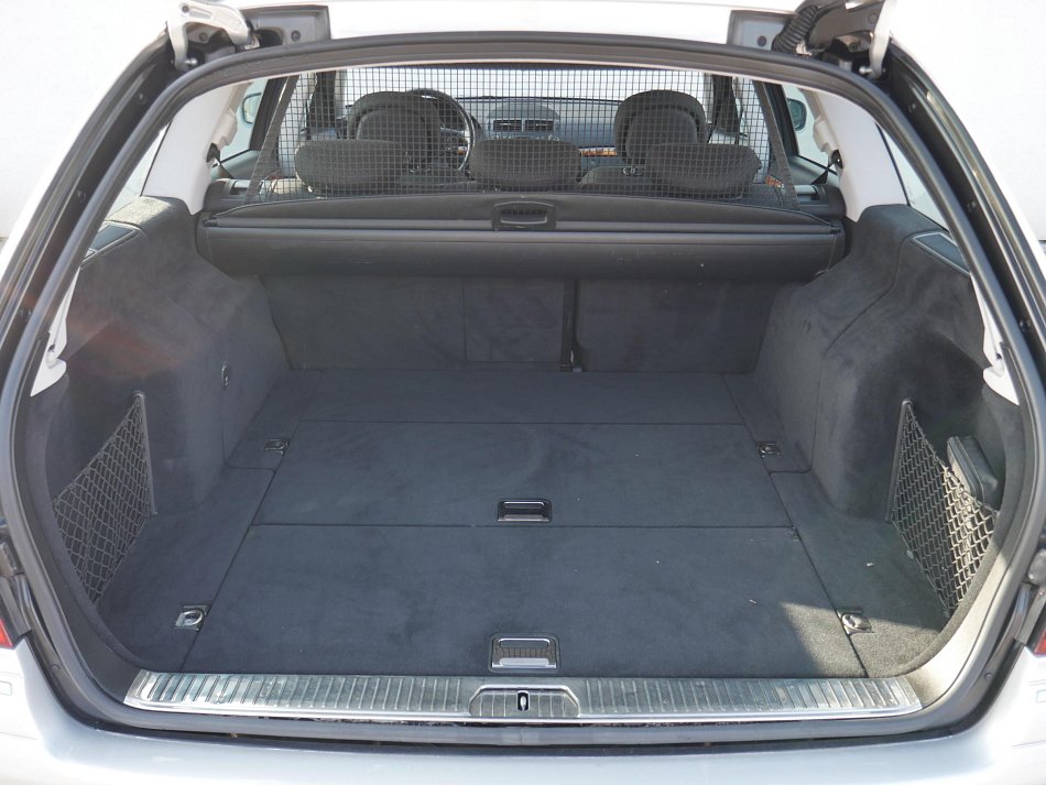 Mercedes-Benz Třída E 2.2CDi  E200