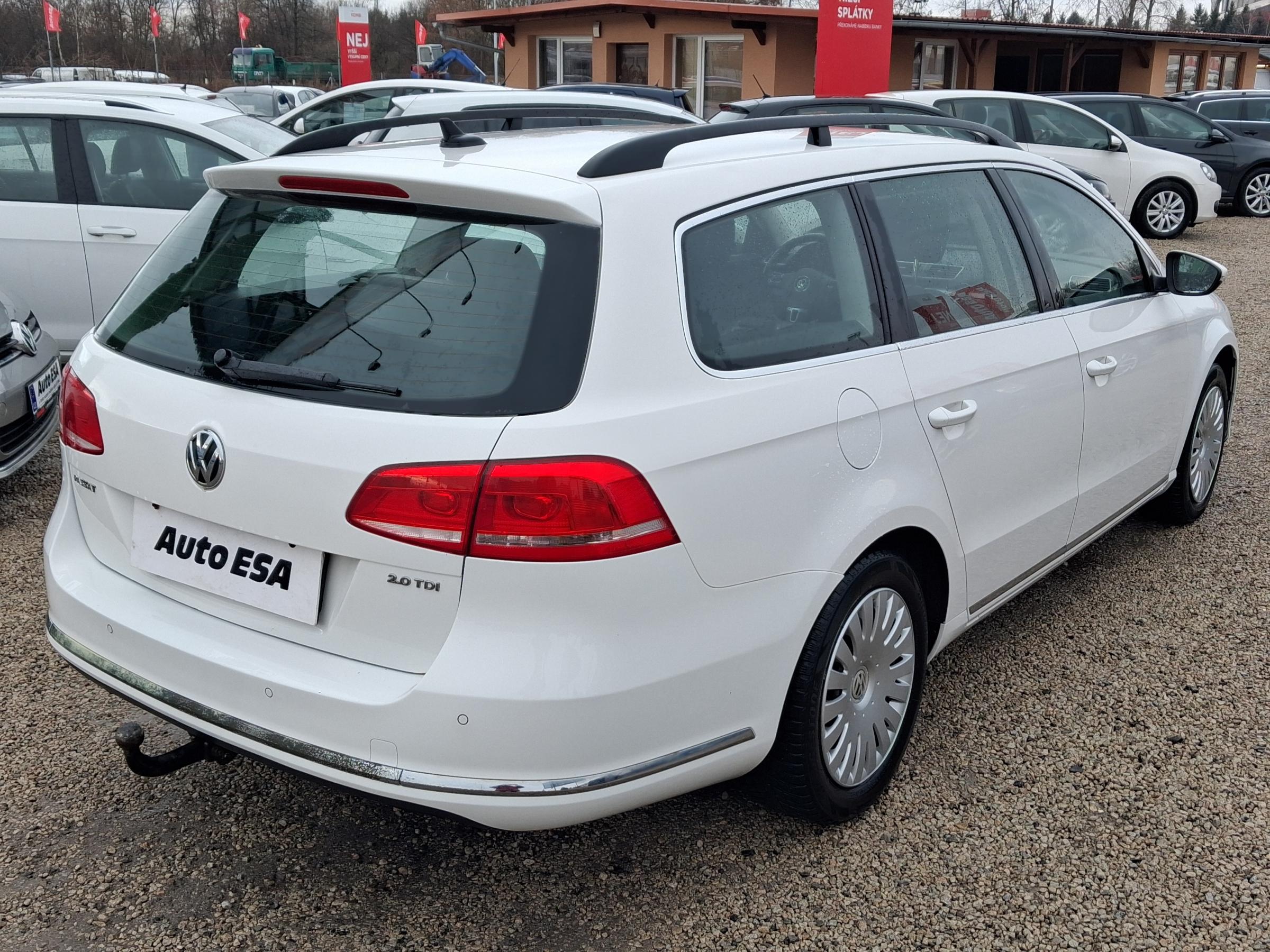 Volkswagen Passat, 2012 - pohled č. 4