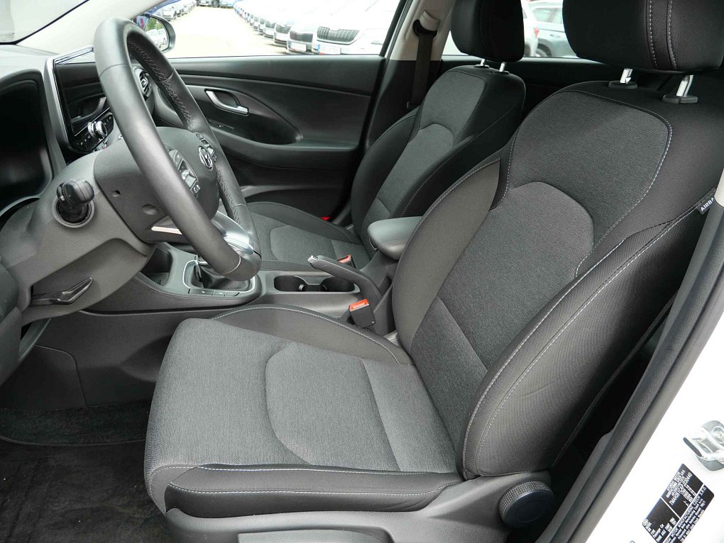 Hyundai I30 1.5 DPi Family