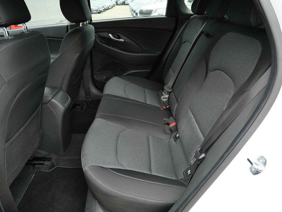 Hyundai I30 1.5 DPi Family