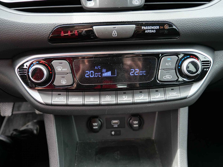 Hyundai I30 1.5 DPi Family