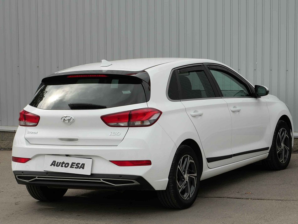 Hyundai I30 1.5 DPi Family