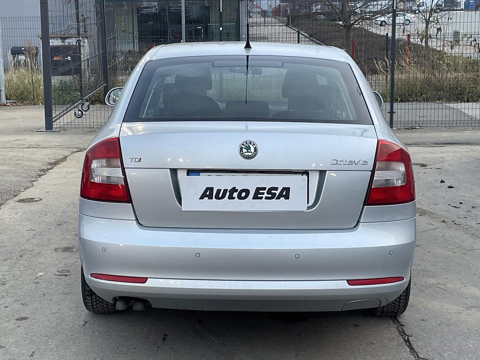 Škoda Octavia II 2.0 TDi Elegance