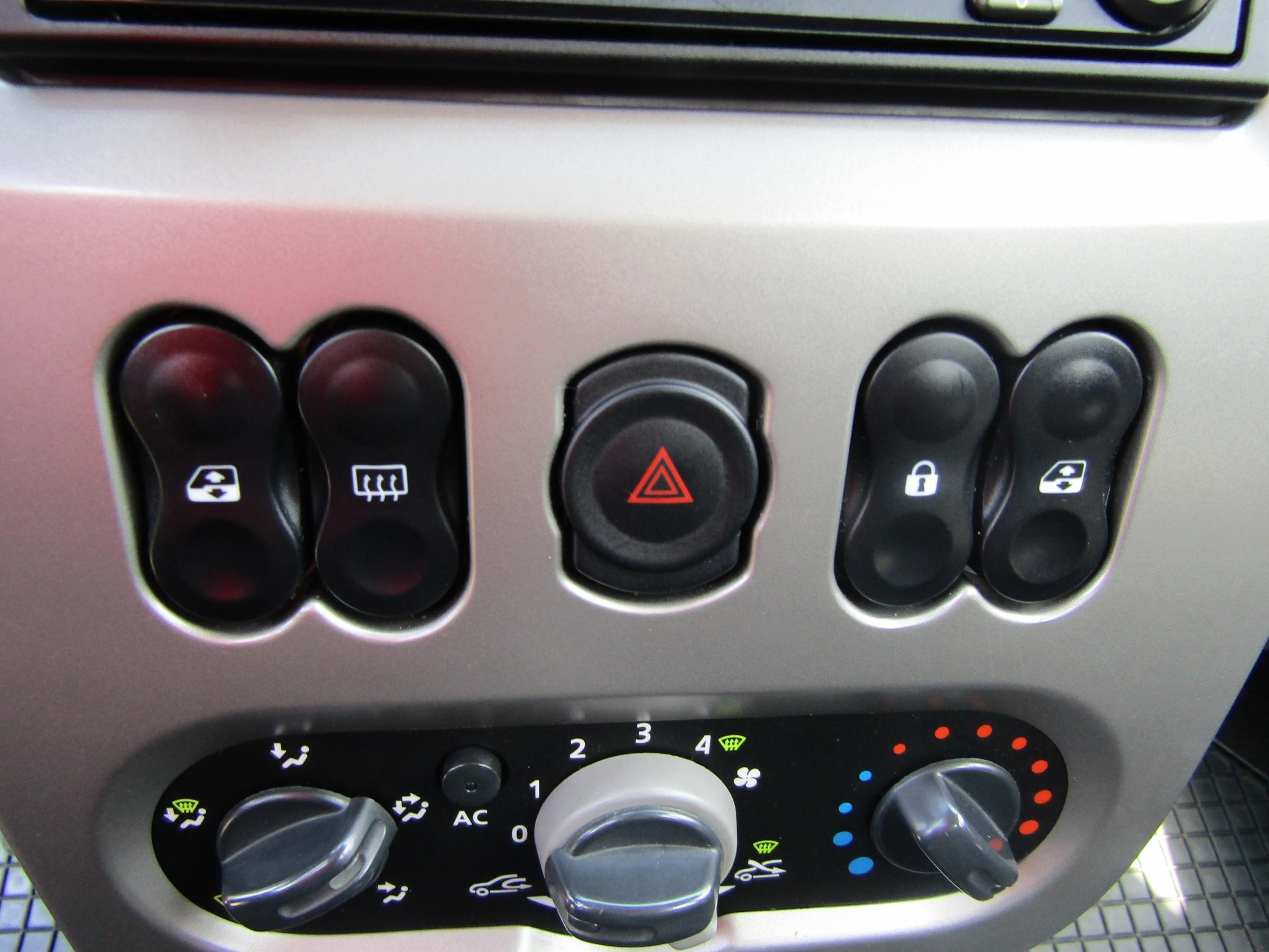 Dacia Sandero, 2009 - pohled č. 13