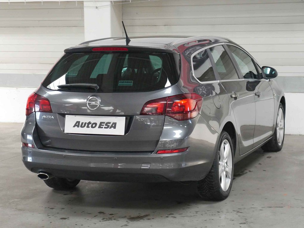 Opel Astra 2.0TDCi 