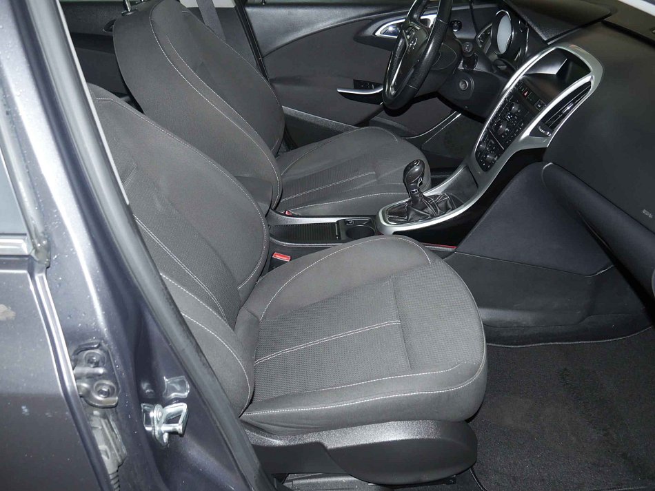 Opel Astra 2.0TDCi 