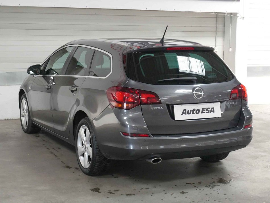 Opel Astra 2.0TDCi 