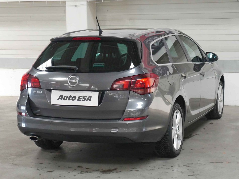 Opel Astra 2.0TDCi 