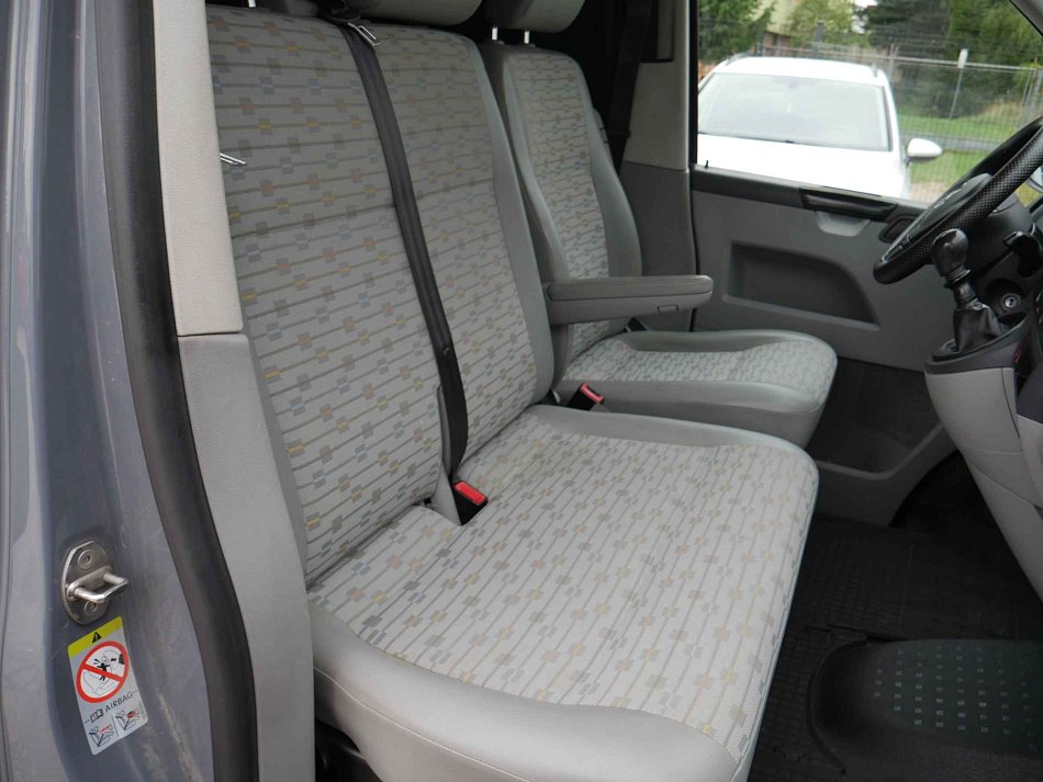 Volkswagen Transporter 2.0TDi  L1H1