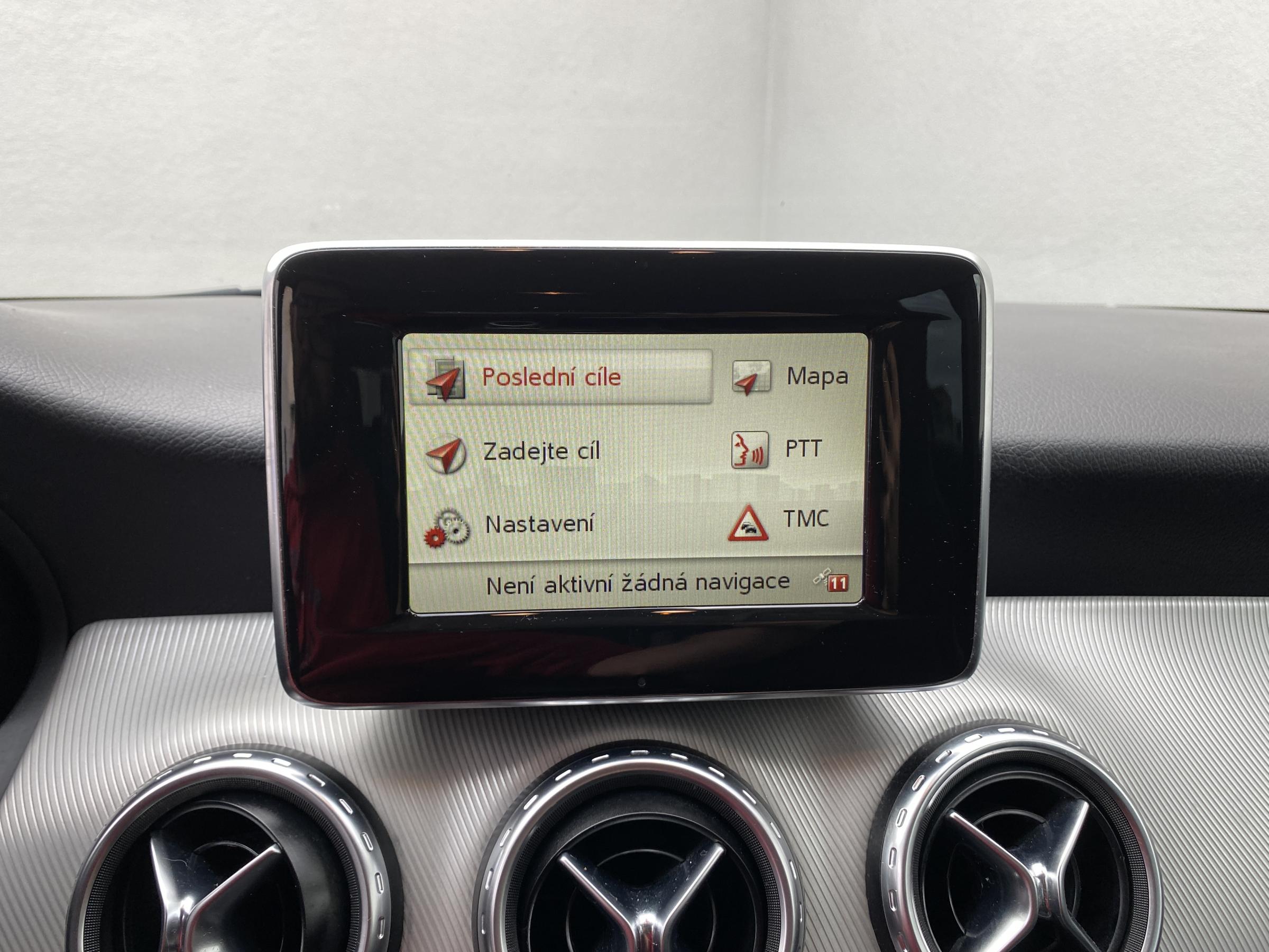 Mercedes-Benz GLA, 2014 - pohled č. 11