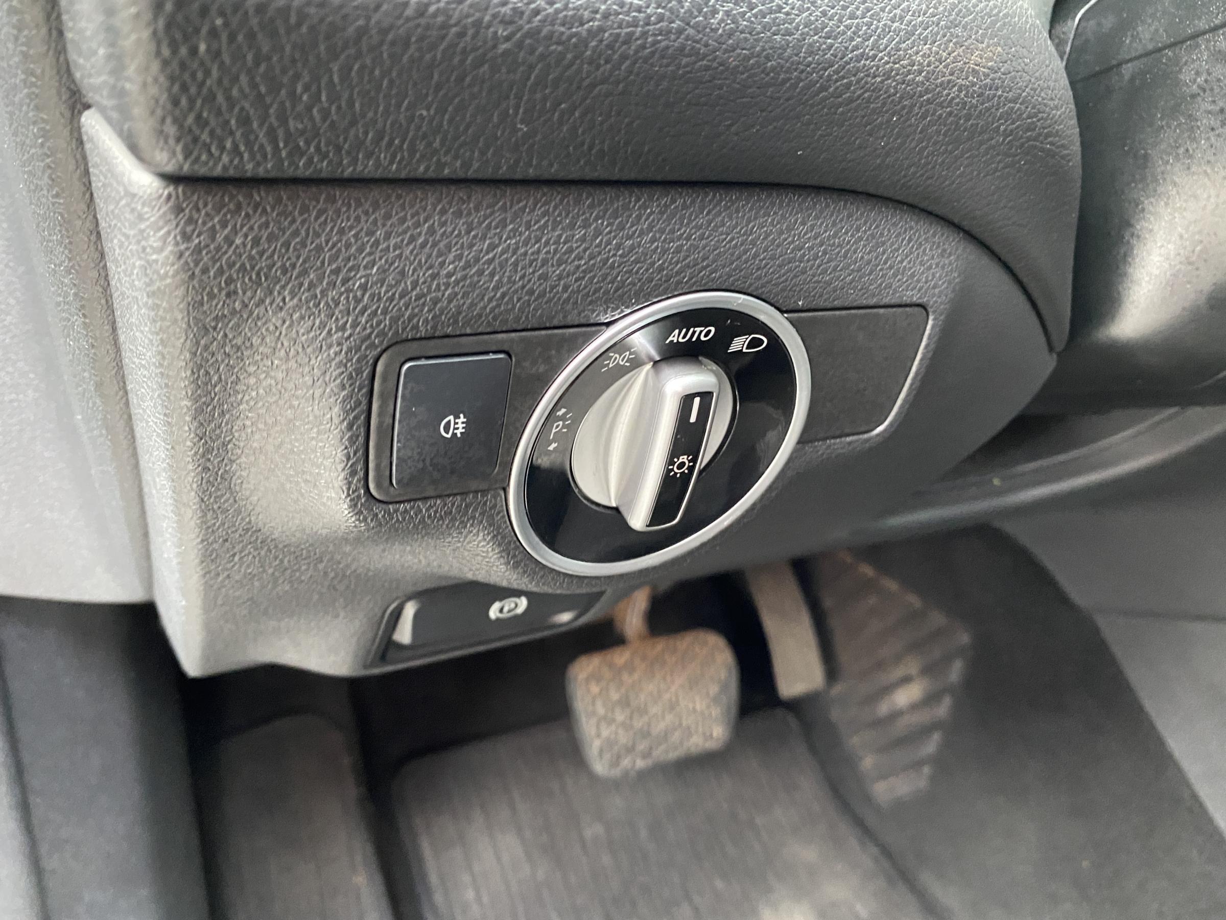 Mercedes-Benz GLA, 2014 - pohled č. 18