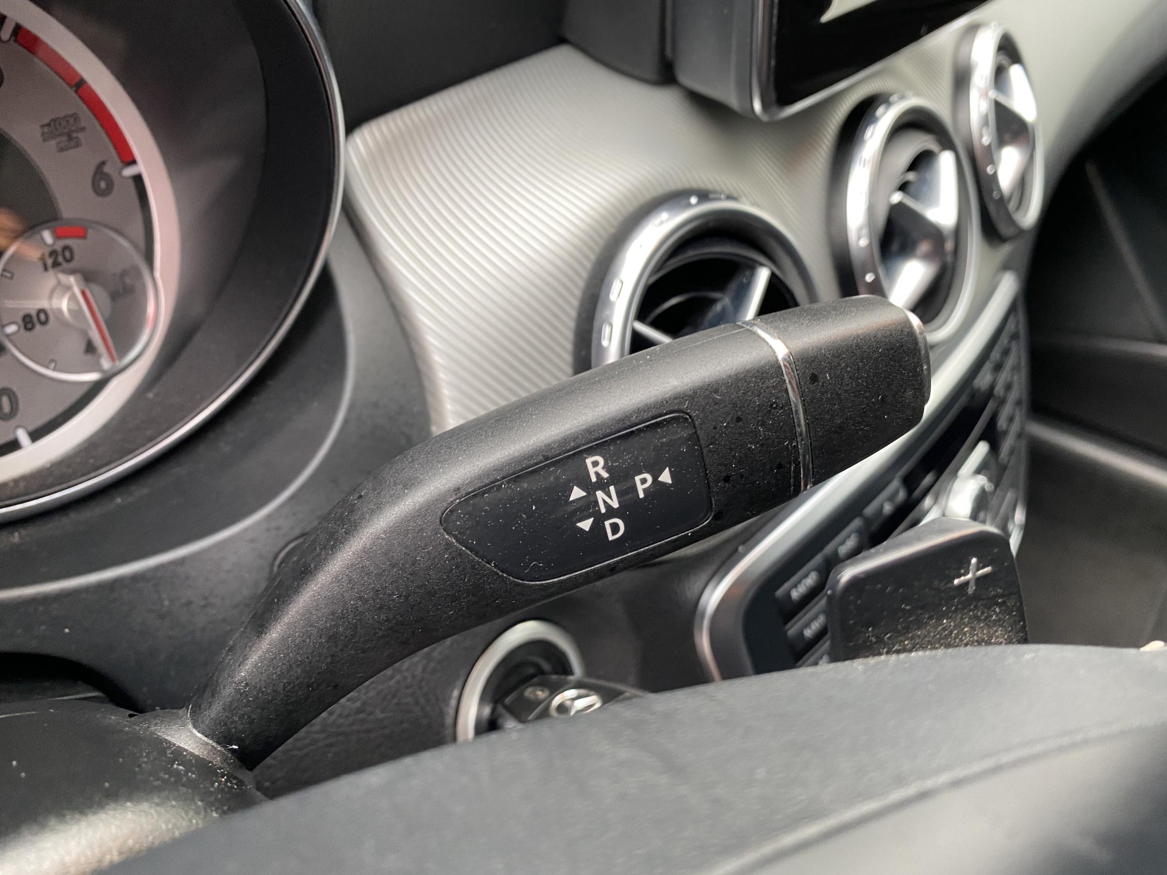 Mercedes-Benz GLA, 2014 - pohled č. 19