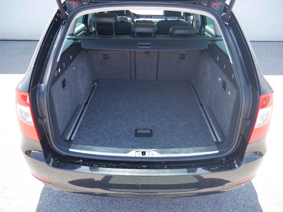 Škoda Superb II 2.0TDi Elegance