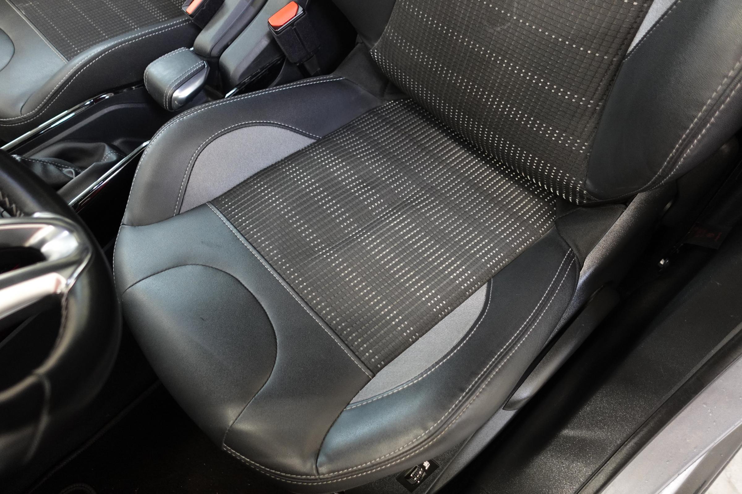 Peugeot 2008, 2019 - pohled č. 10