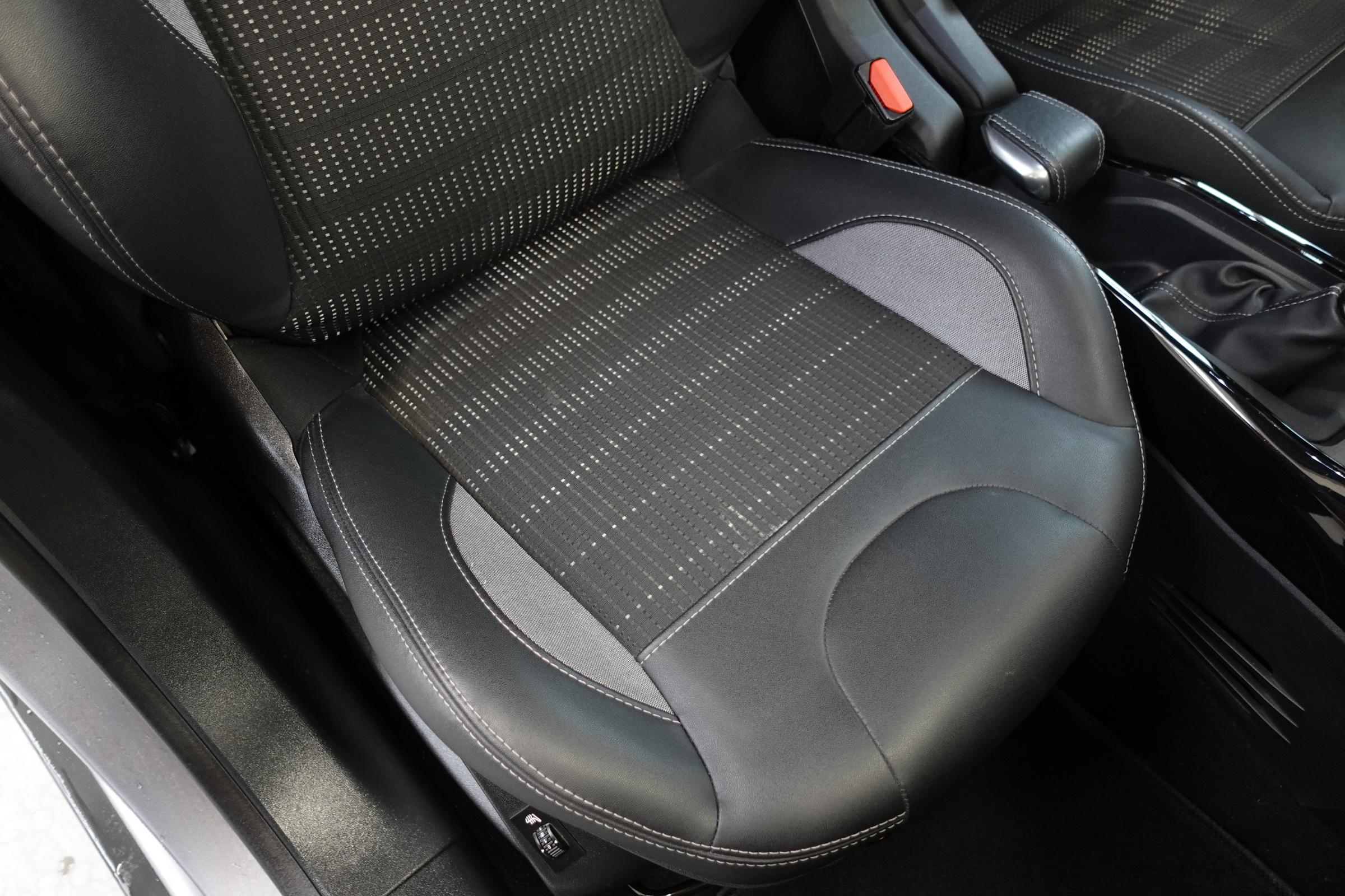 Peugeot 2008, 2019 - pohled č. 12