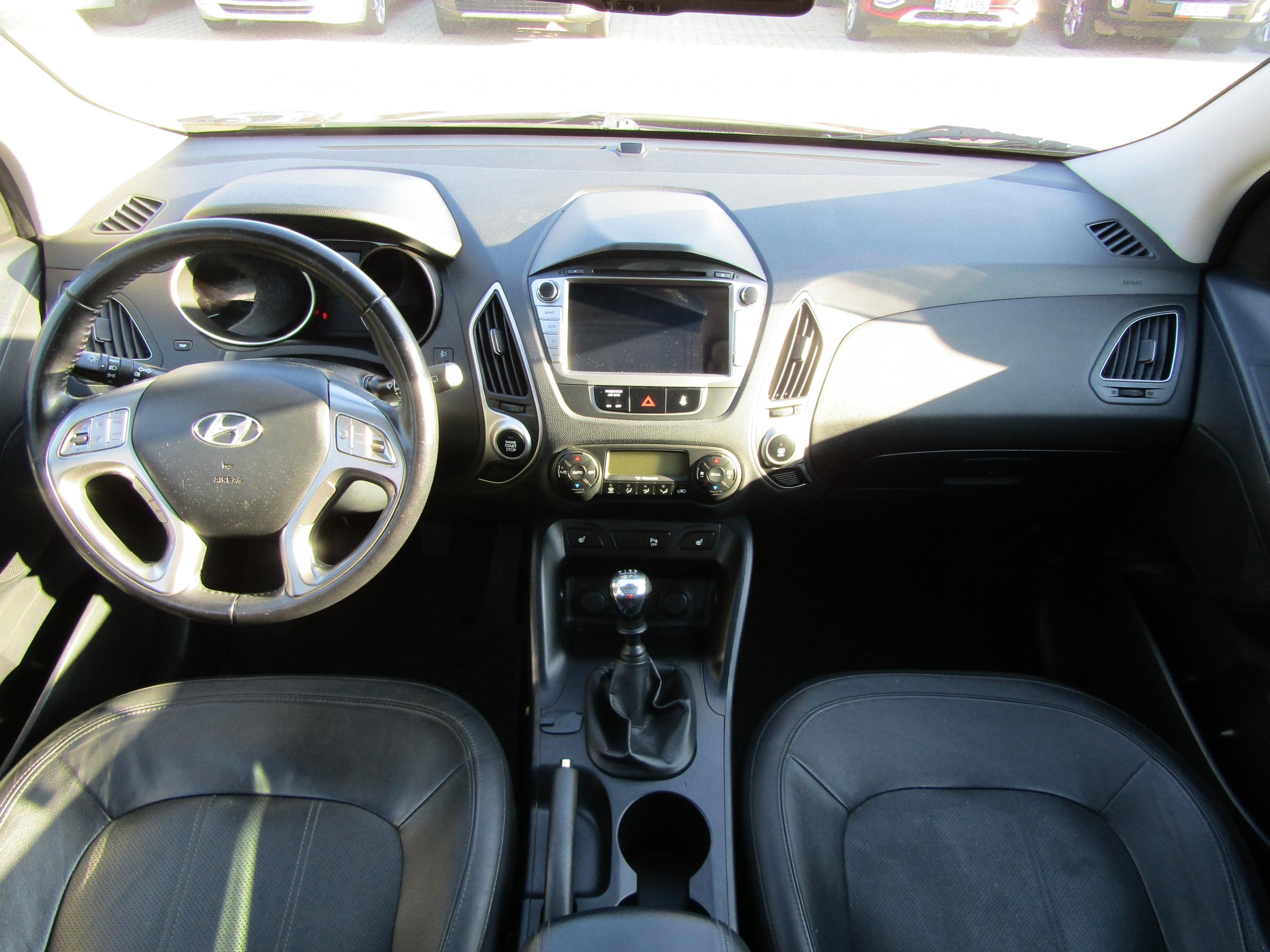 Hyundai ix35, 2011 - pohled č. 8