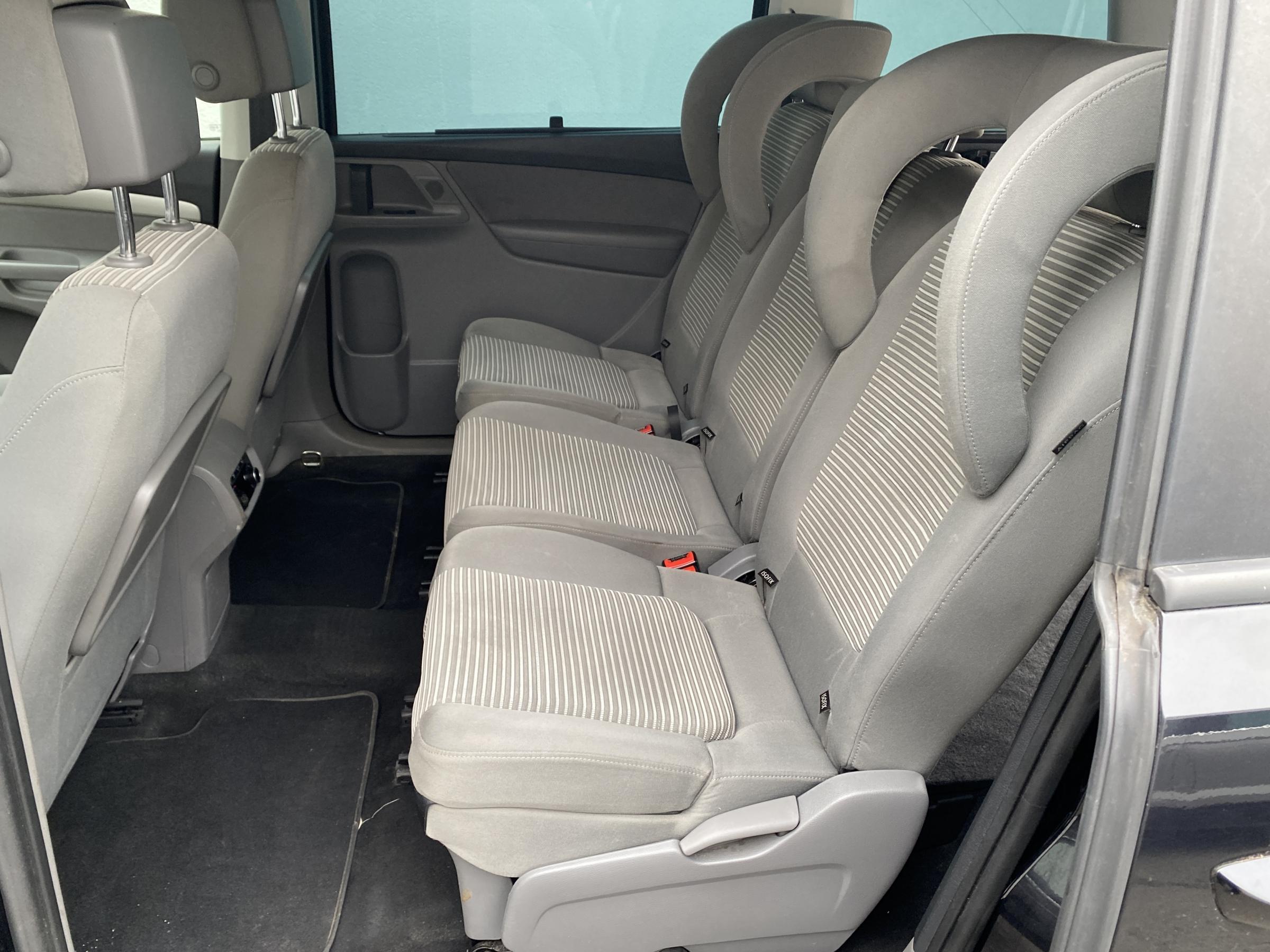 Seat Alhambra, 2014 - pohled č. 10