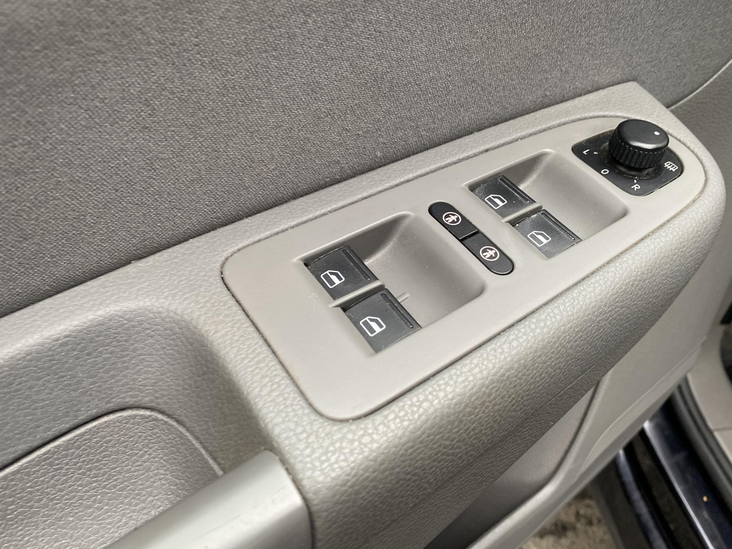 Seat Alhambra, 2014 - pohled č. 13