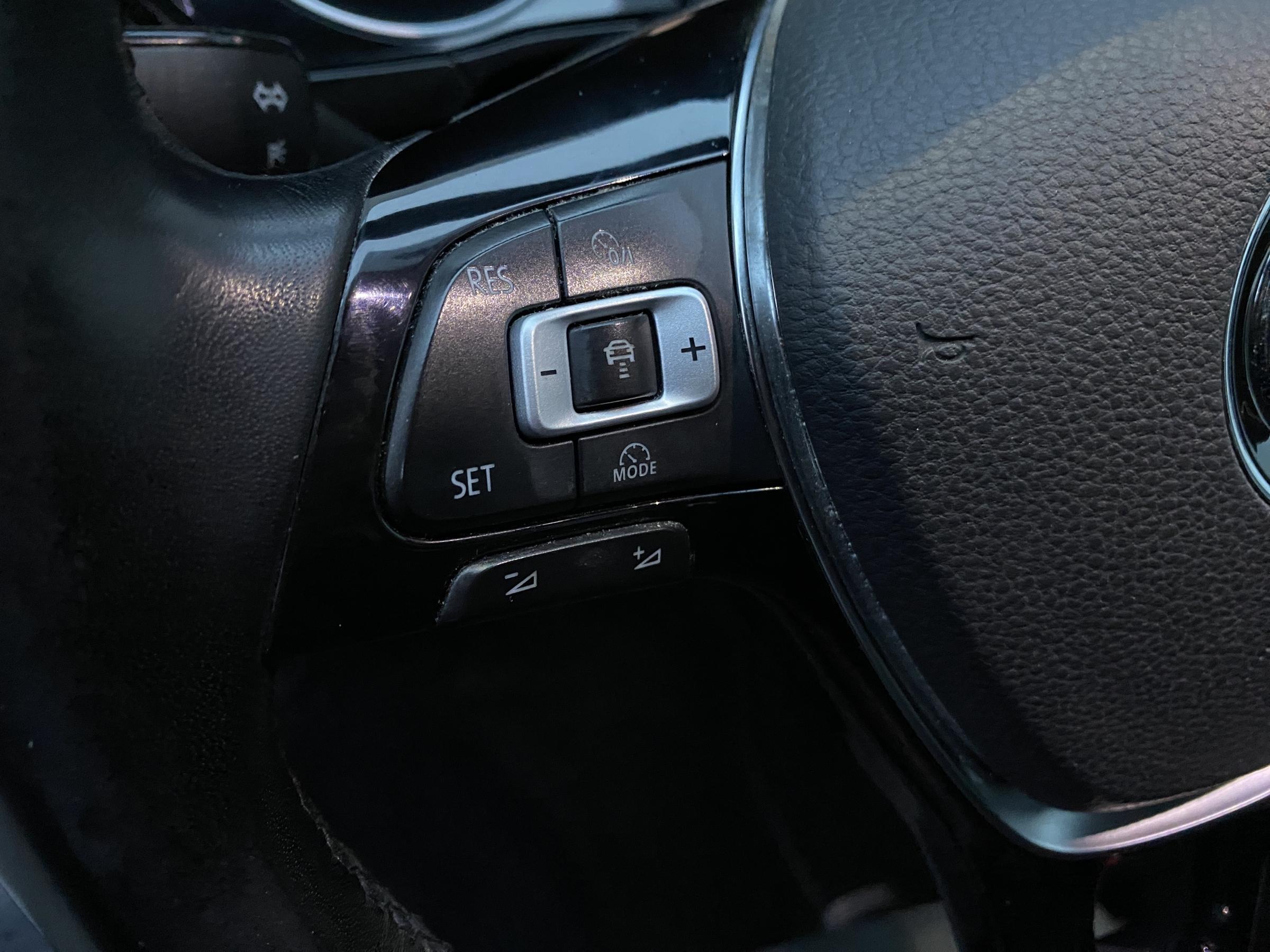 Volkswagen Touran, 2016 - pohled č. 13