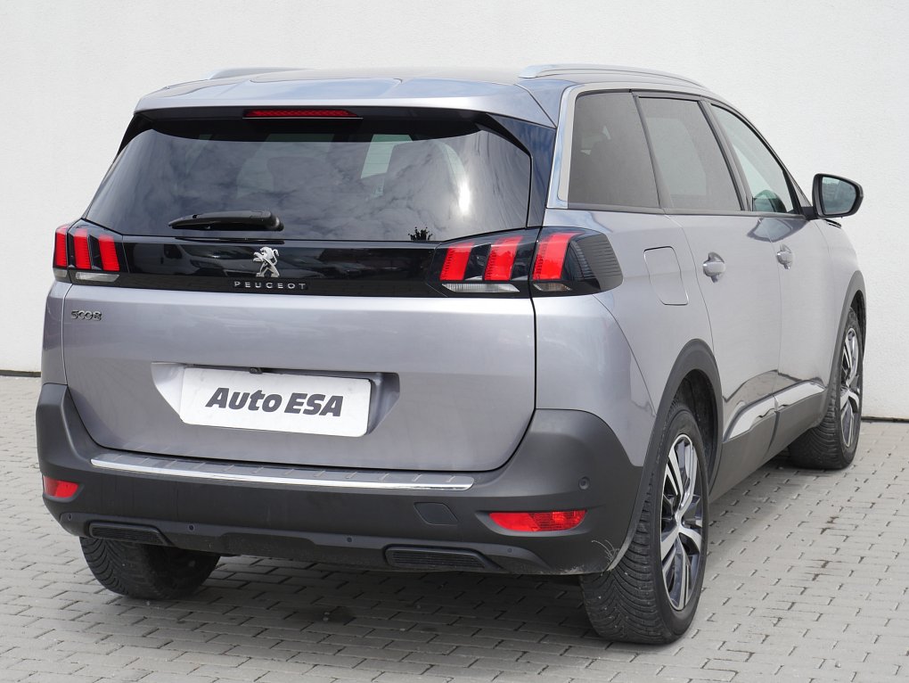 Peugeot 5008 1.2PT Allure