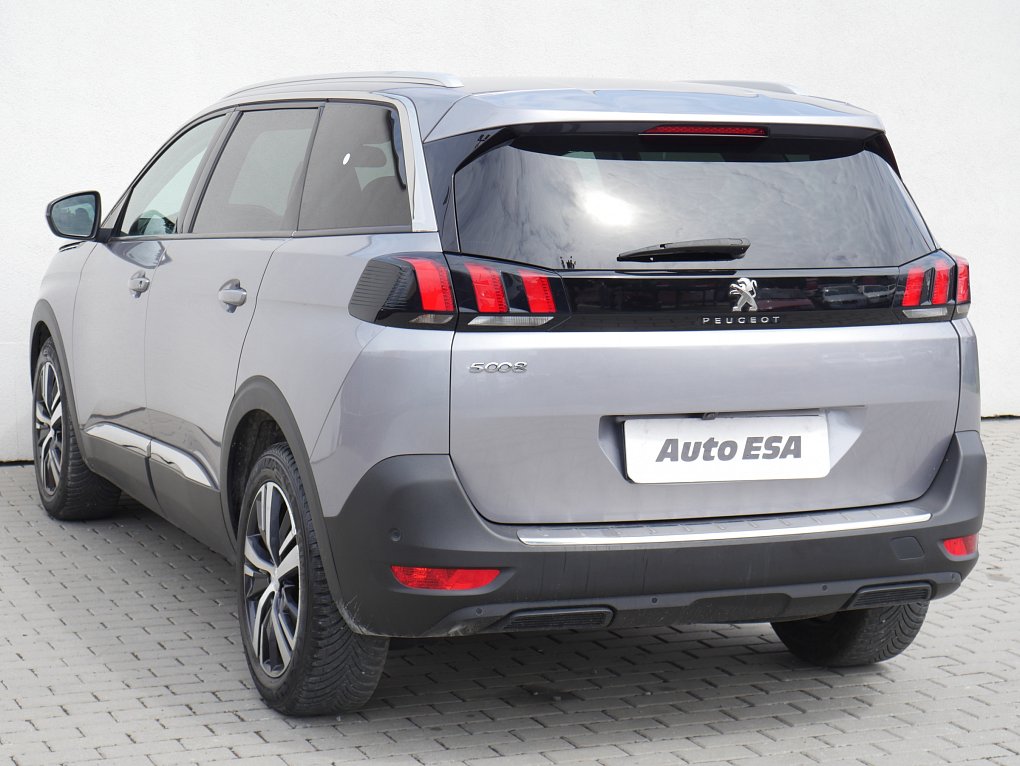 Peugeot 5008 1.2PT Allure