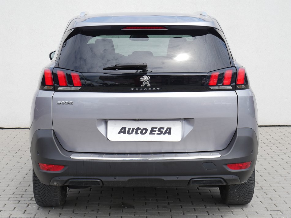 Peugeot 5008 1.2PT Allure