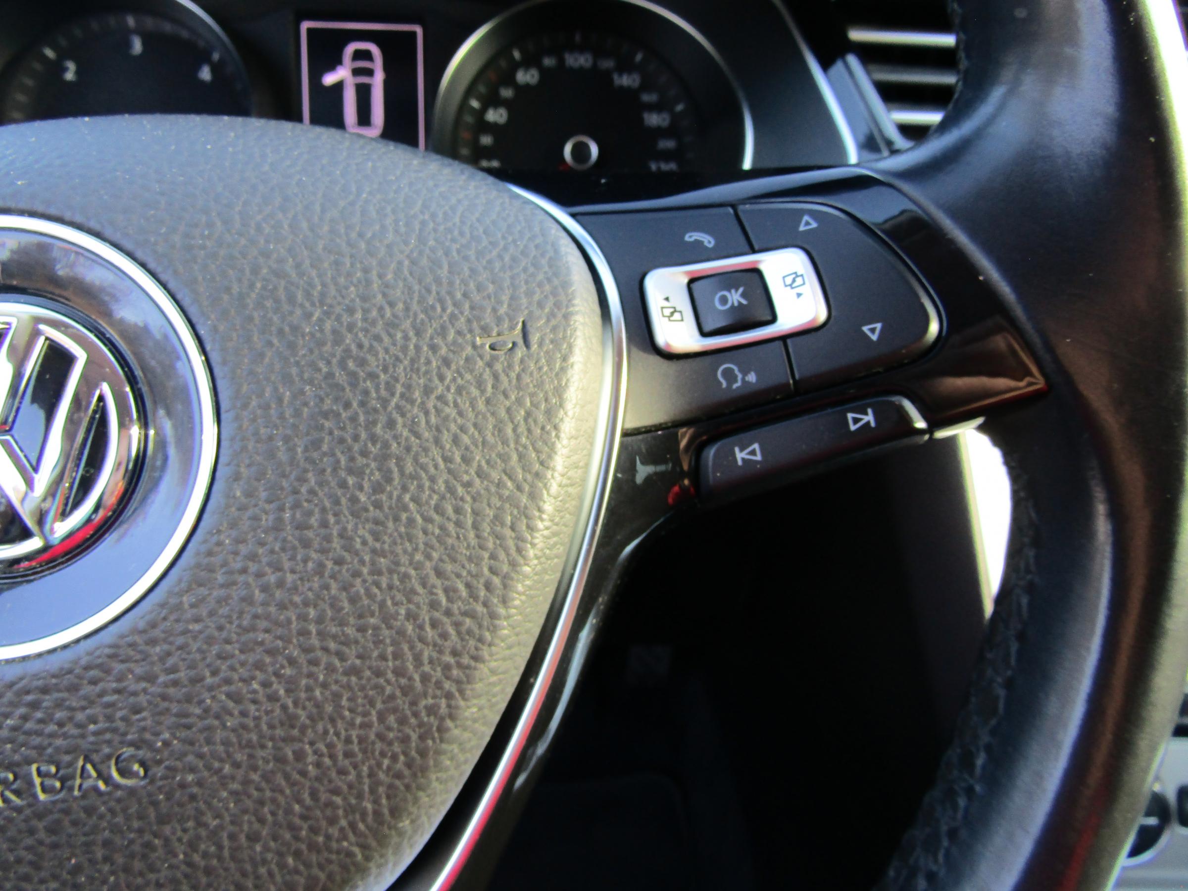 Volkswagen Passat, 2018 - pohled č. 15