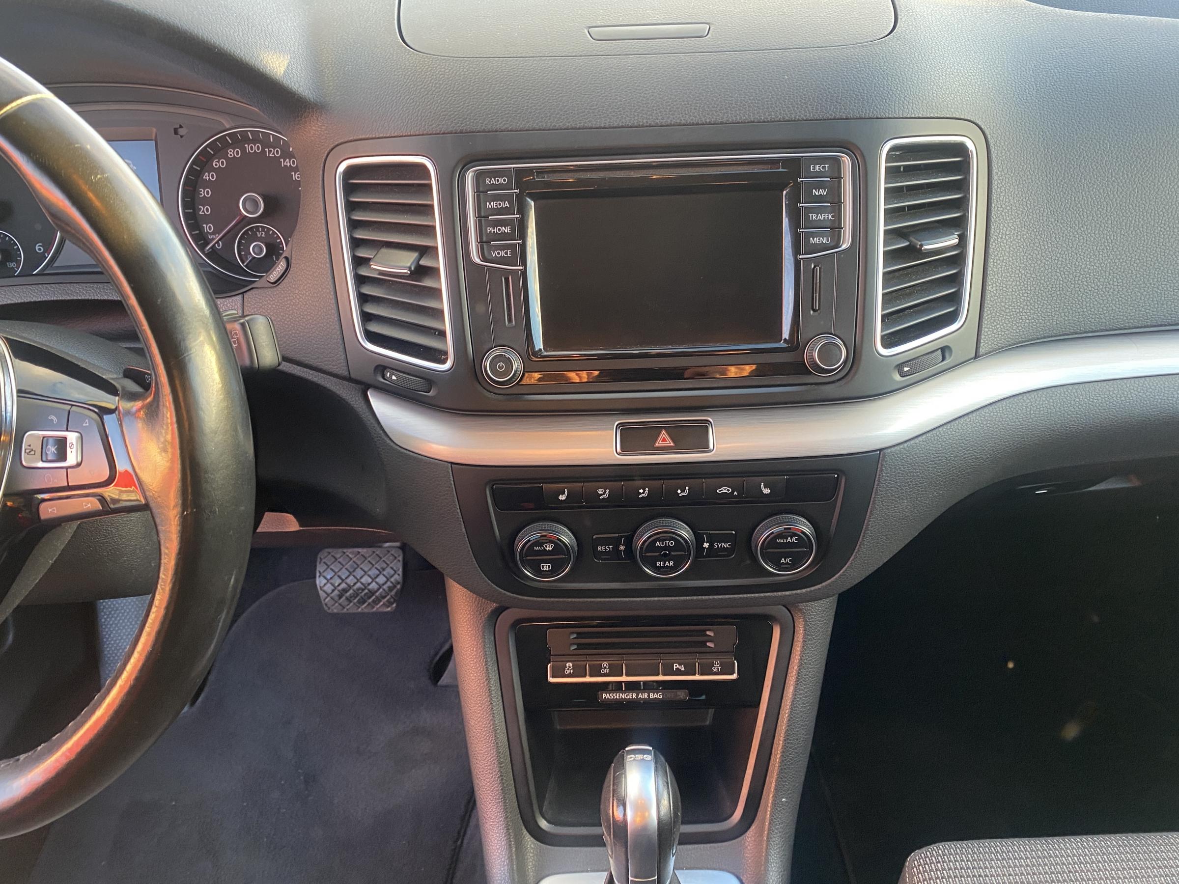 Volkswagen Sharan, 2015 - pohled č. 14