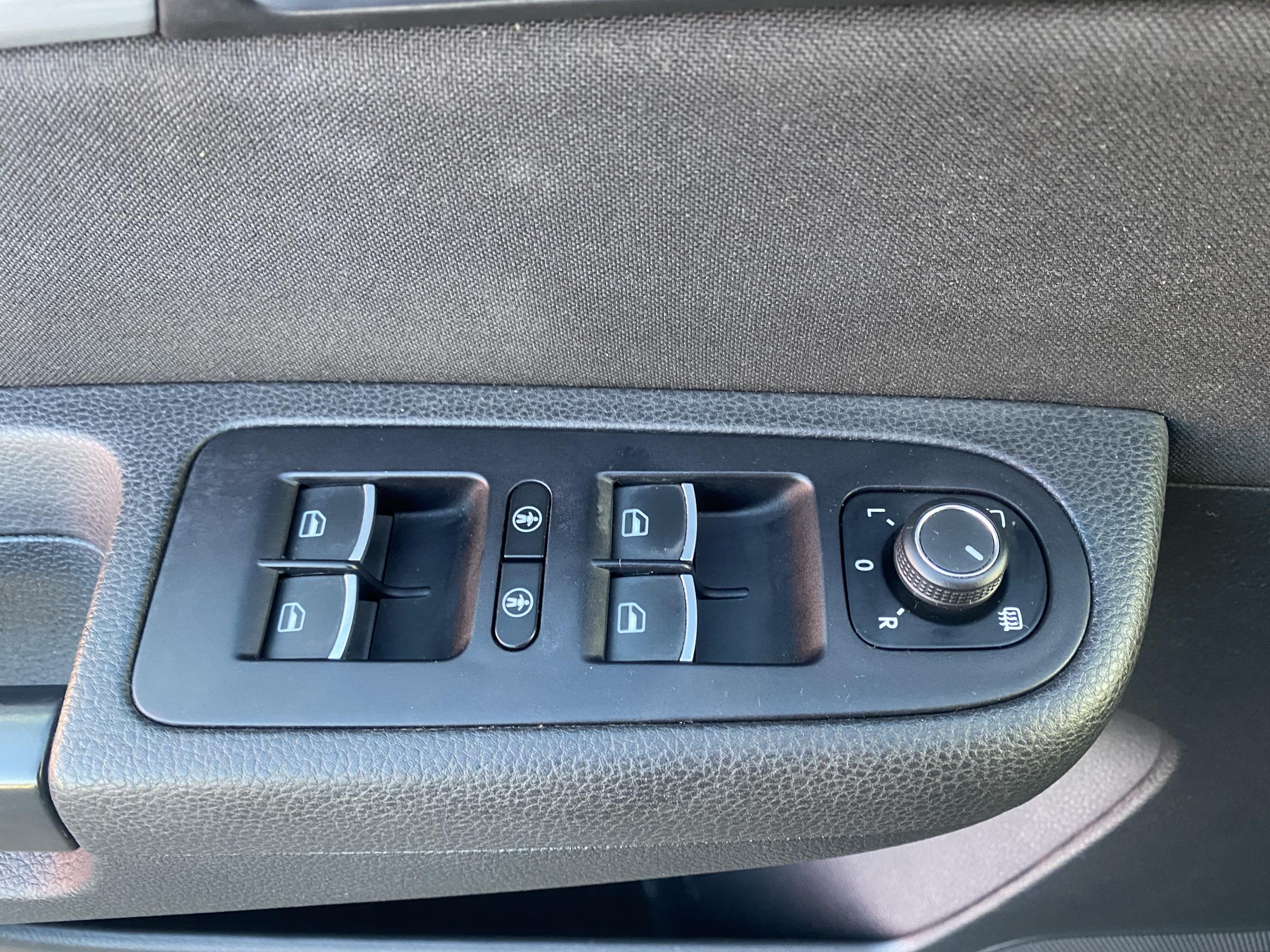 Volkswagen Sharan, 2015 - pohled č. 21