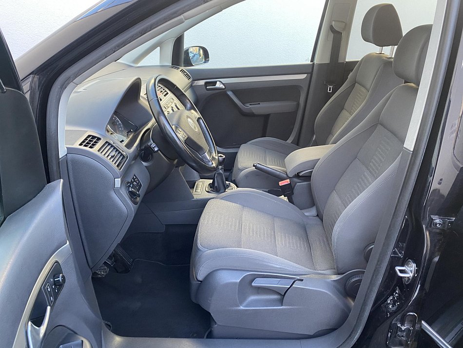 Volkswagen Touran 2.0 TDi Highline