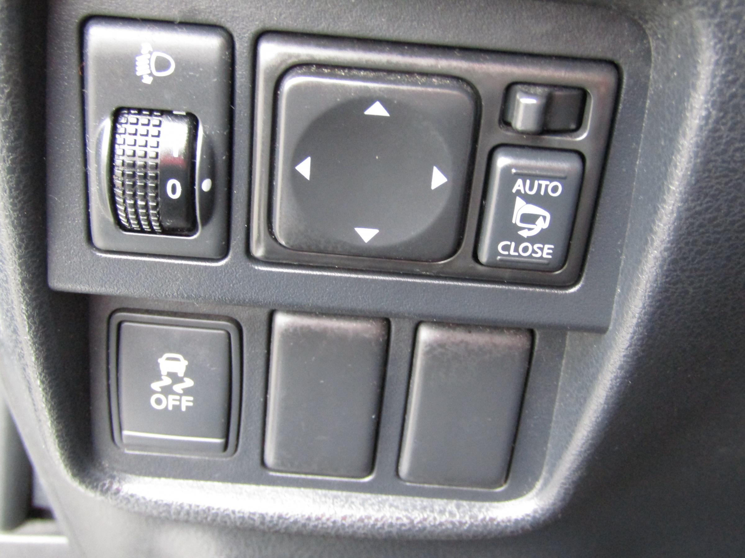 Nissan Juke, 2012 - pohled č. 18