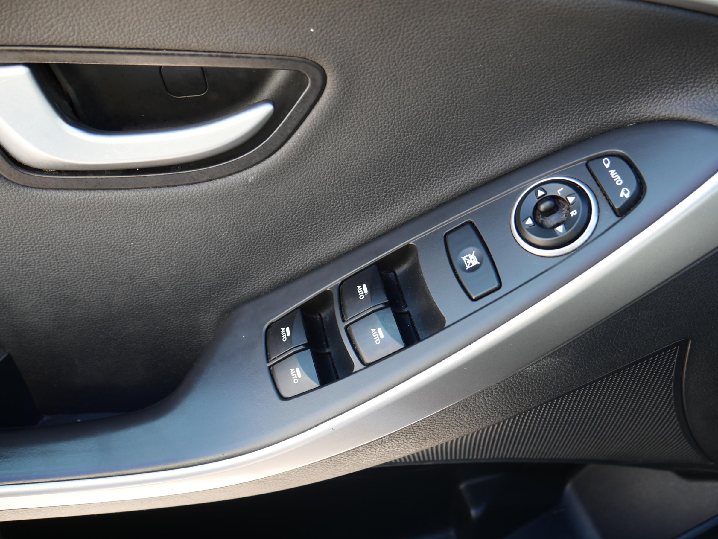 Hyundai i30, 2013 - pohled č. 12