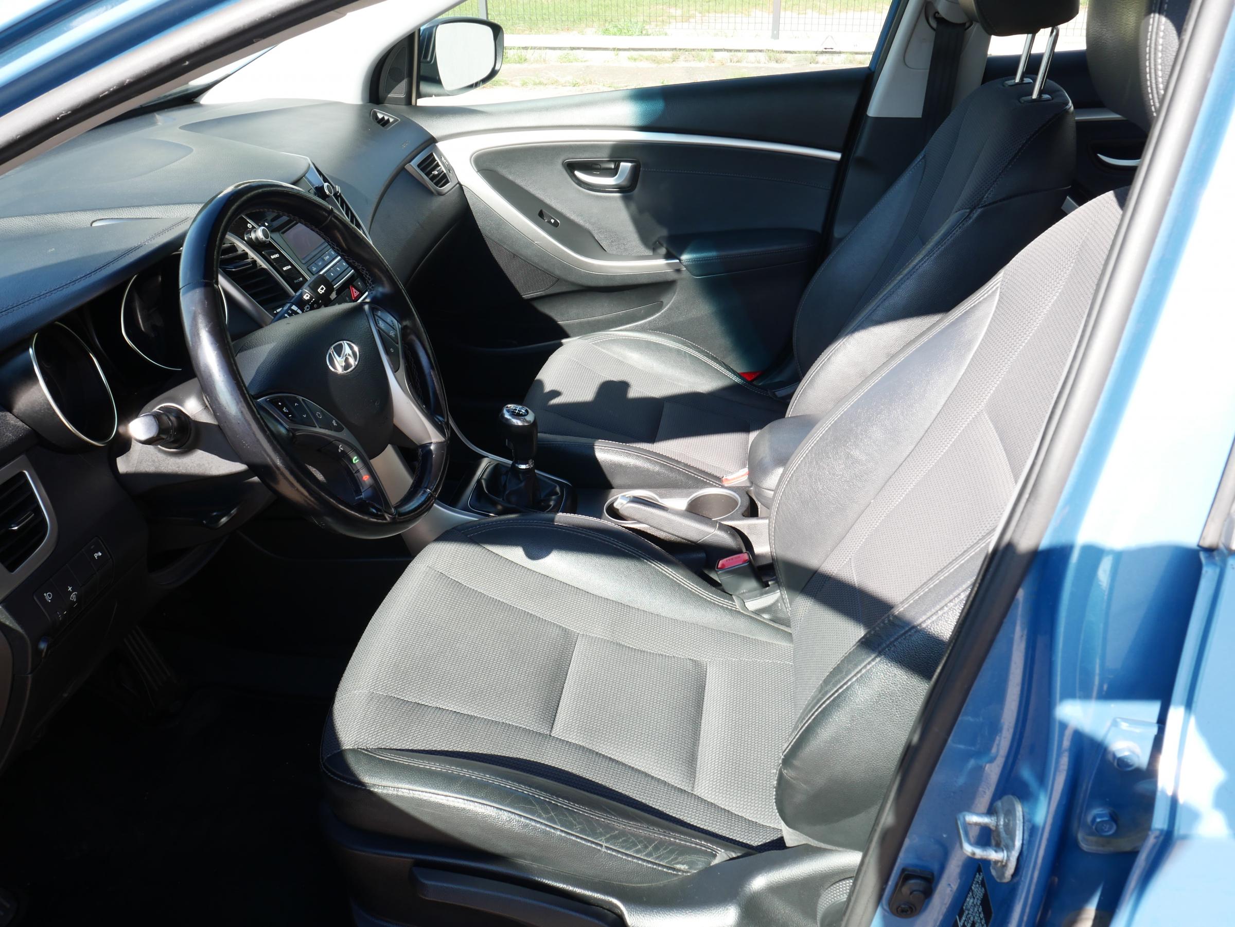 Hyundai i30, 2013 - pohled č. 9