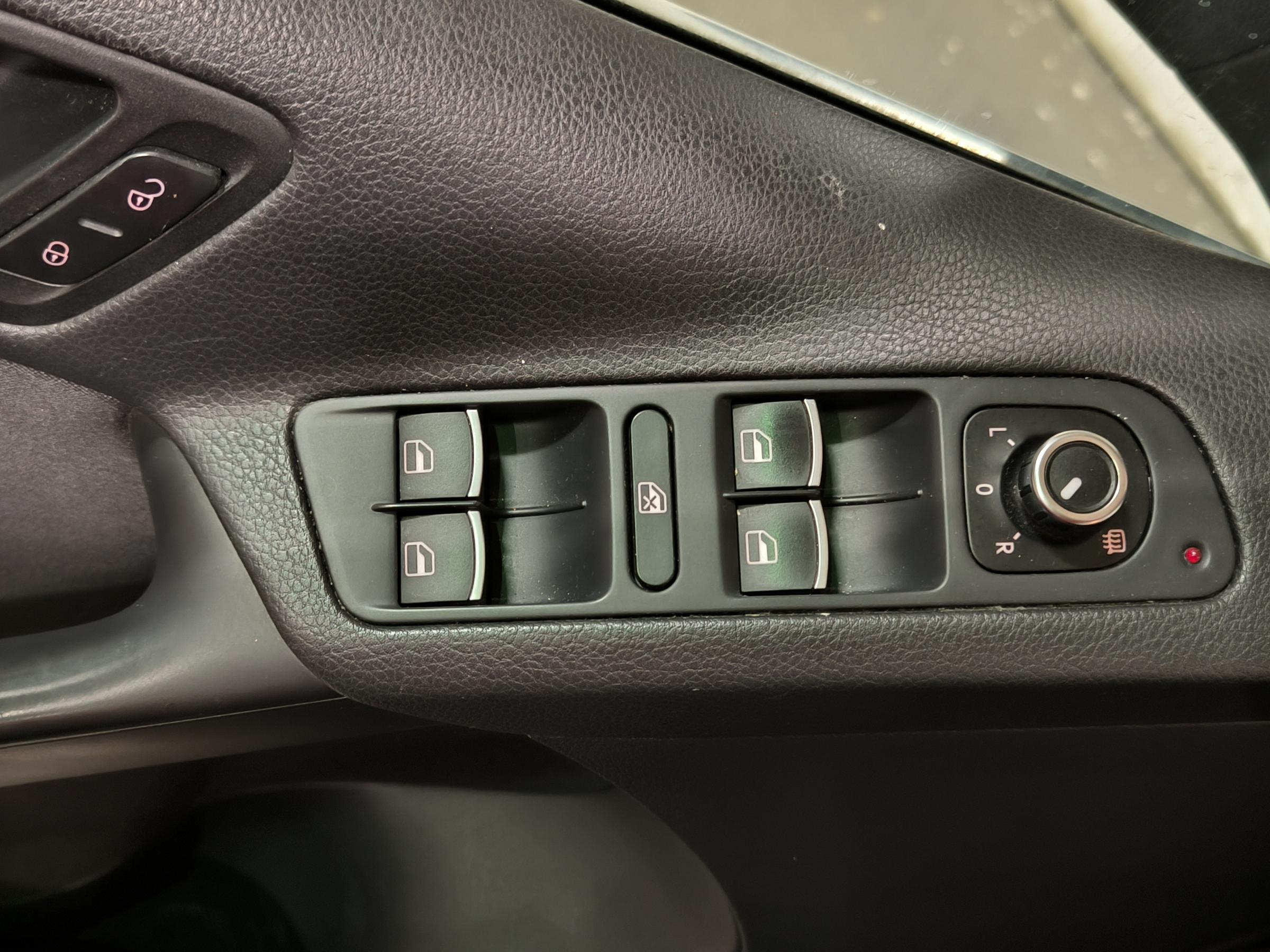 Volkswagen Tiguan, 2013 - pohled č. 17