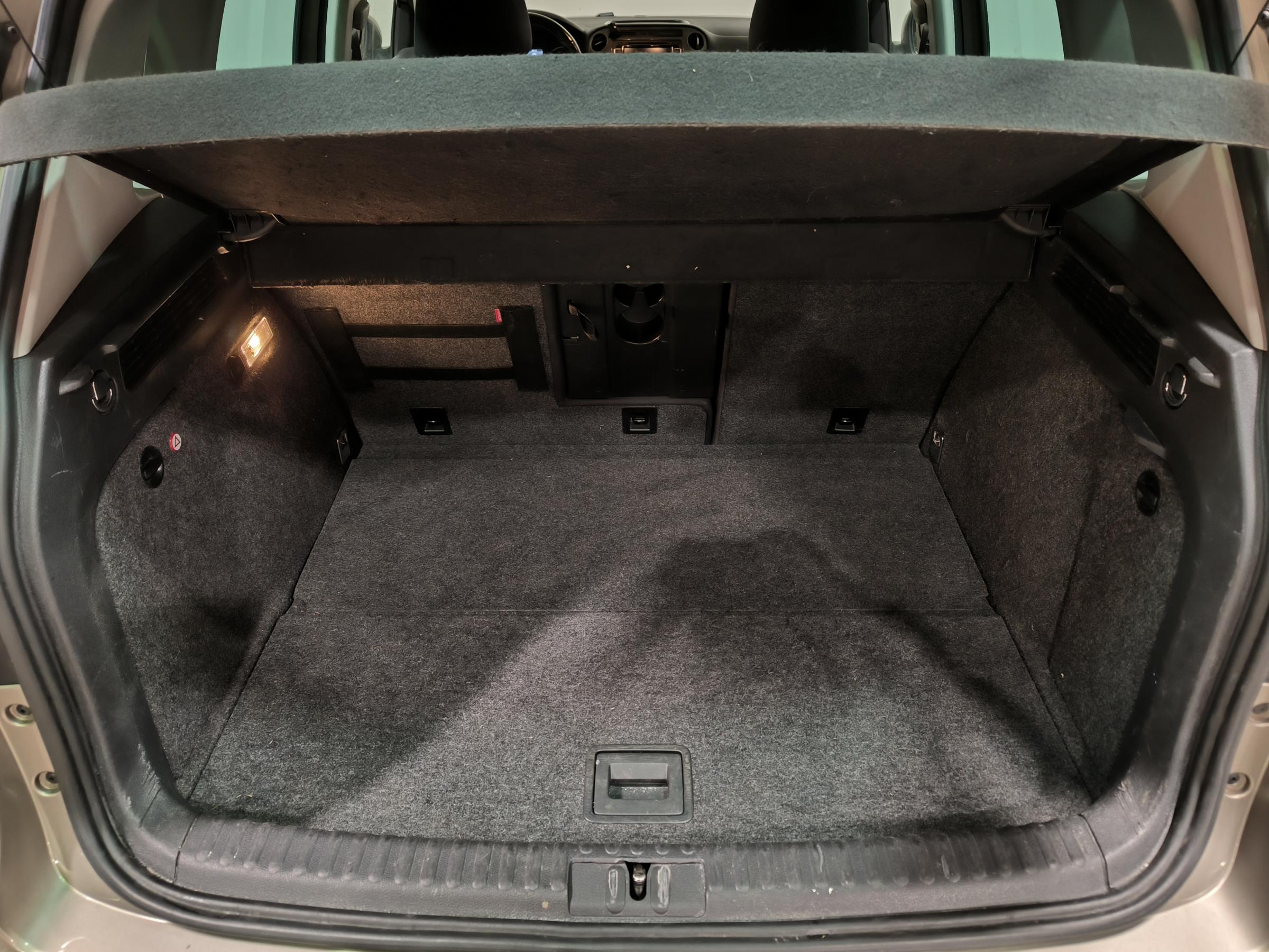 Volkswagen Tiguan, 2013 - pohled č. 7