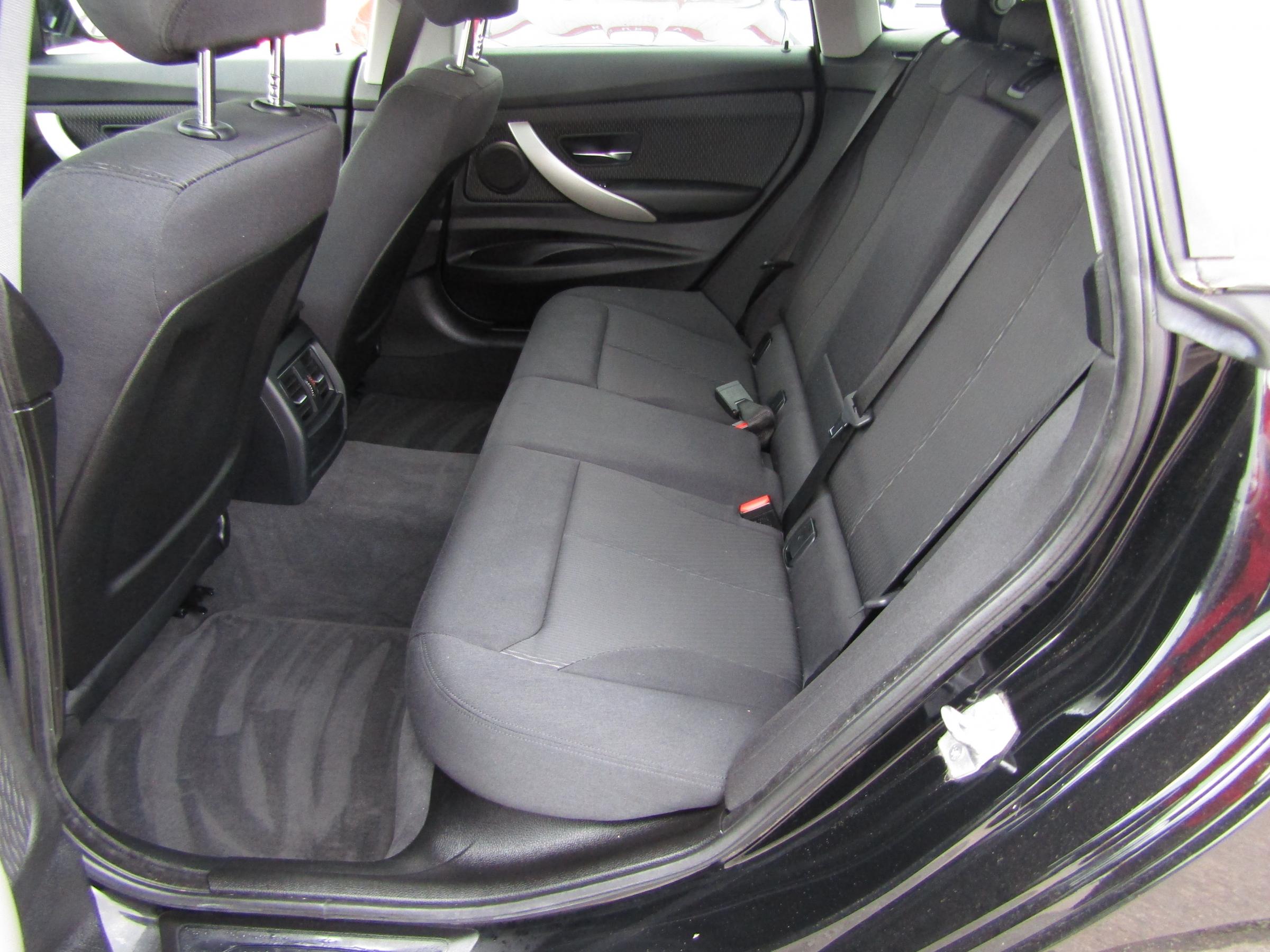 BMW Řada 3, 2019 - pohled č. 10