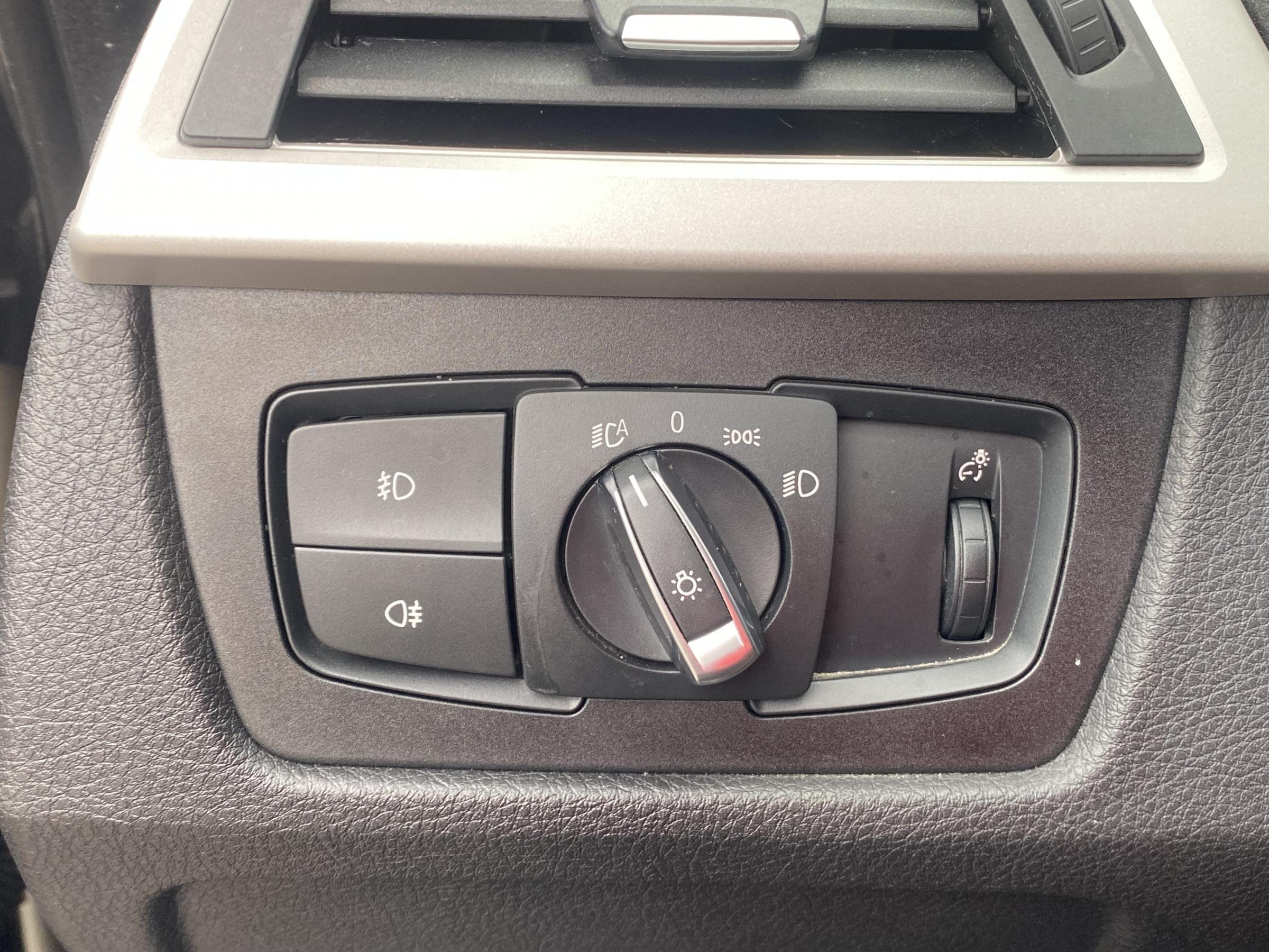 BMW Řada 3, 2019 - pohled č. 12