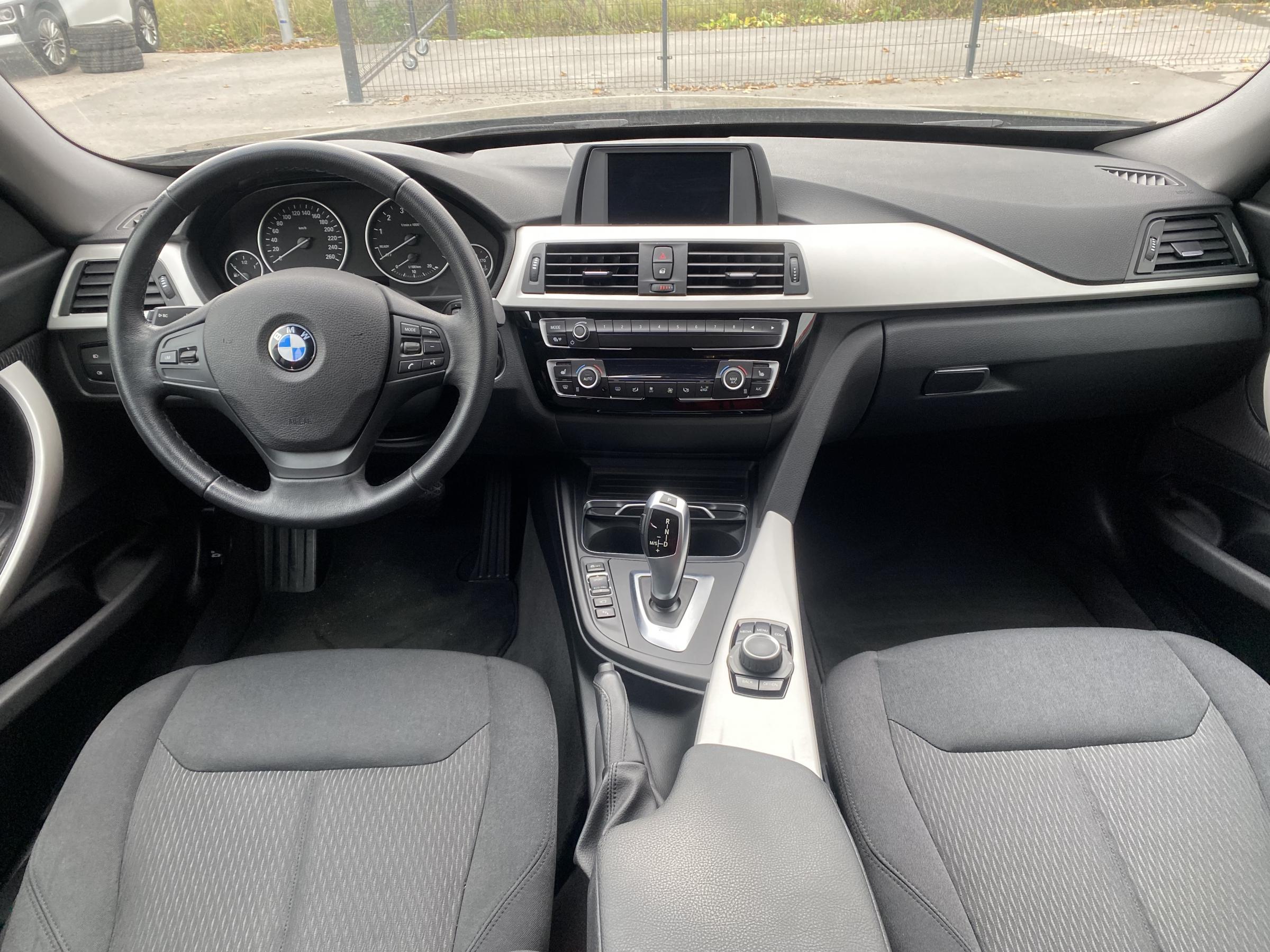 BMW Řada 3, 2019 - pohled č. 8