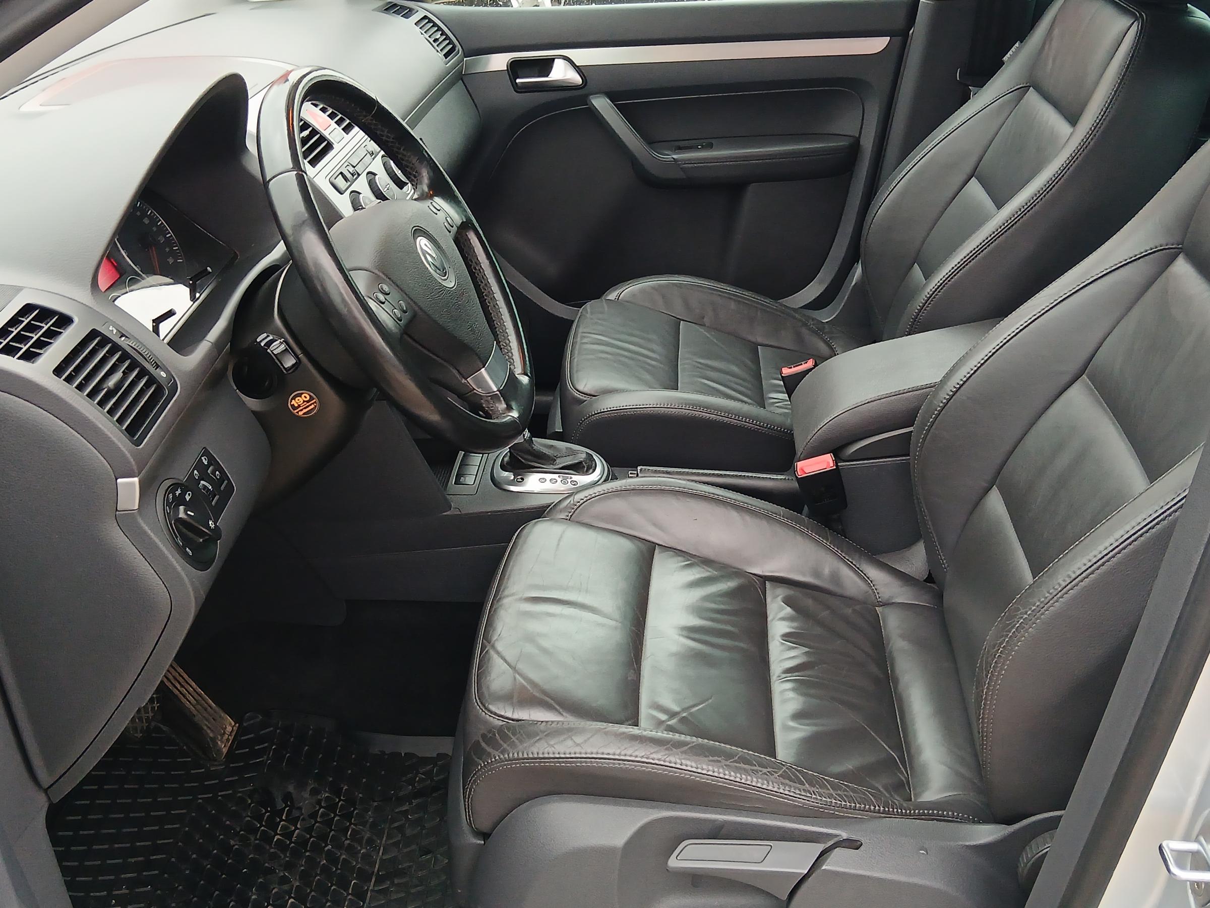 Volkswagen Touran, 2007 - pohled č. 9