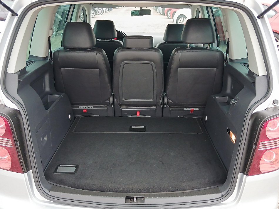 Volkswagen Touran 1.4 TSi Highline