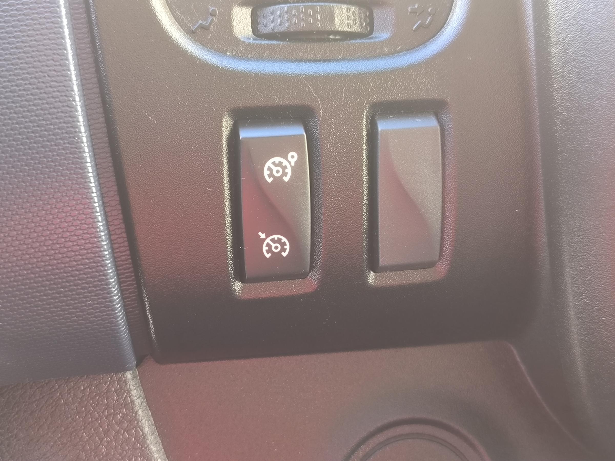 Opel Vivaro, 2015 - pohled č. 15