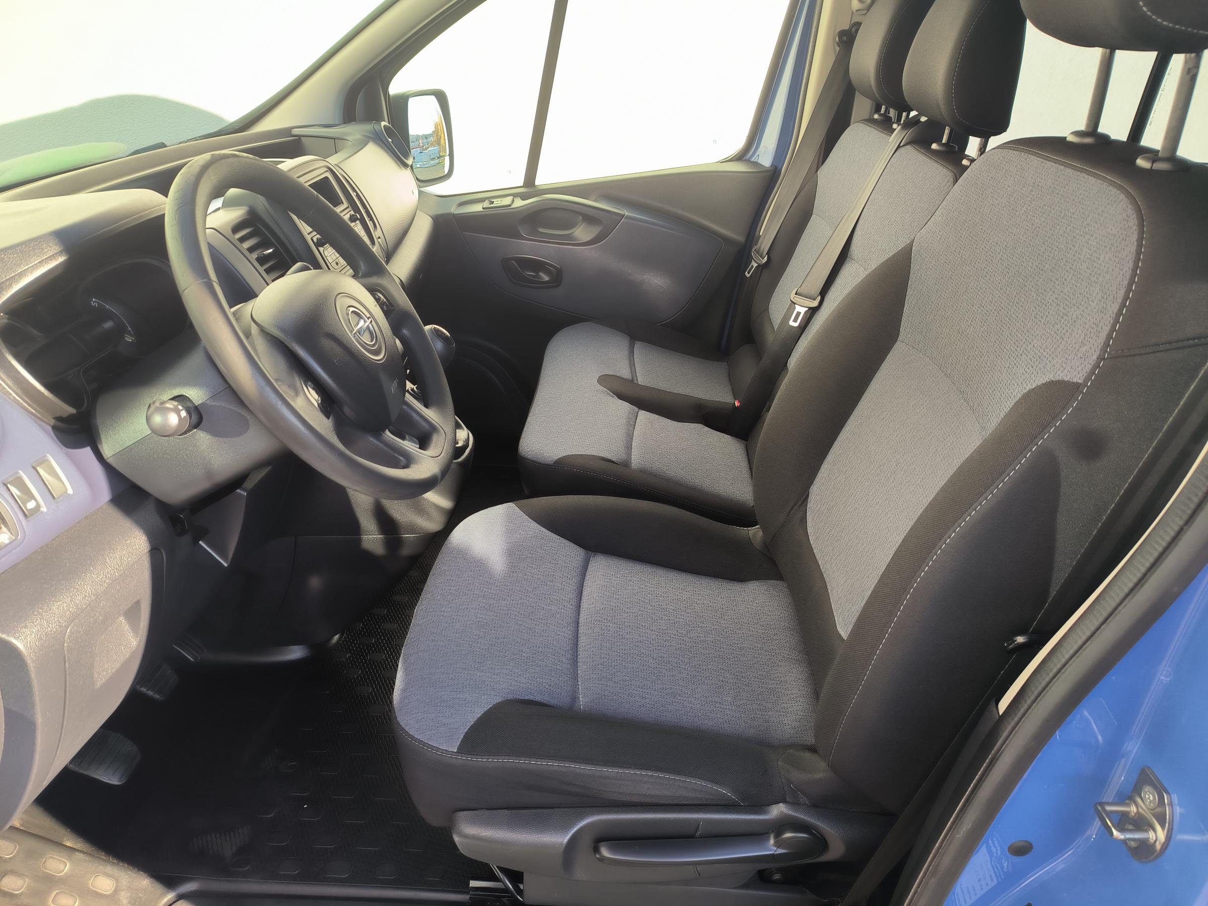 Opel Vivaro, 2015 - pohled č. 9