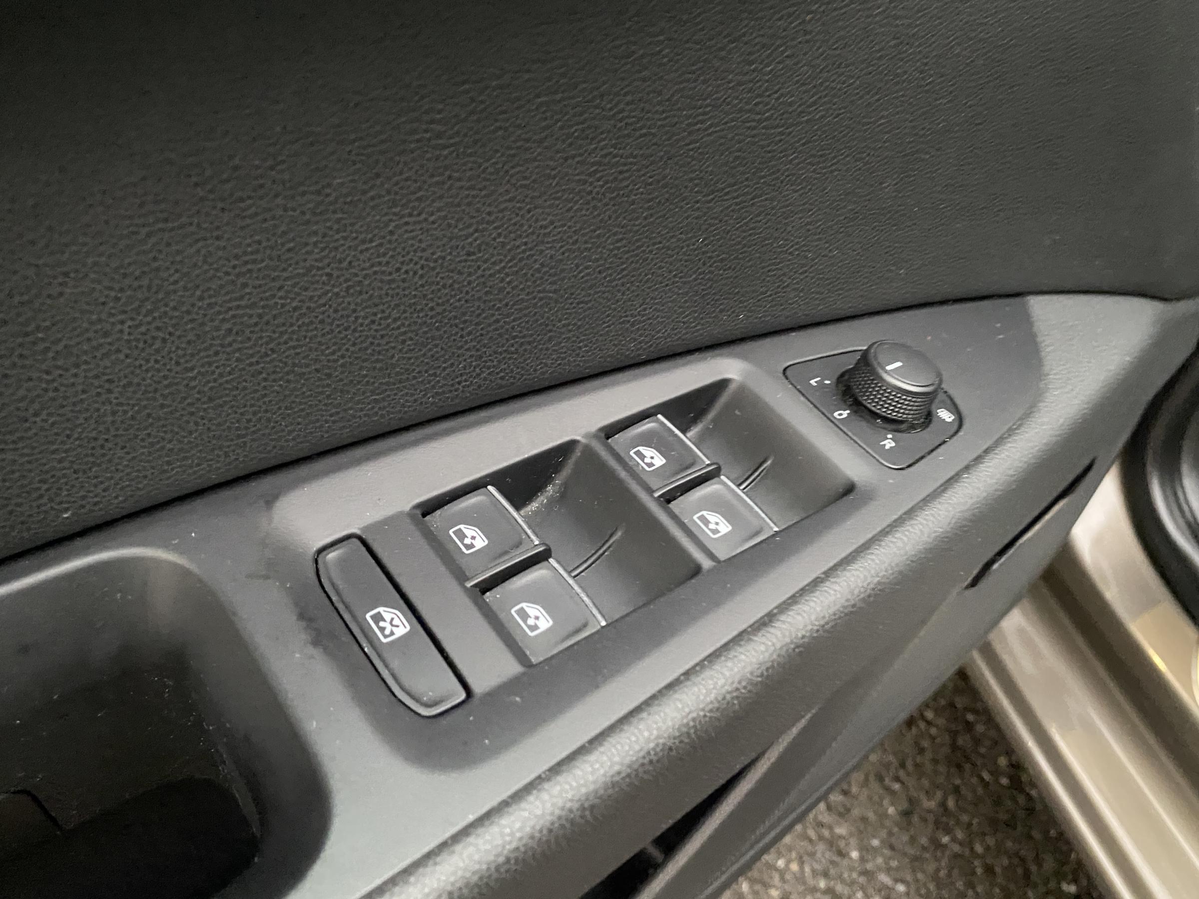 Seat Leon, 2016 - pohled č. 13