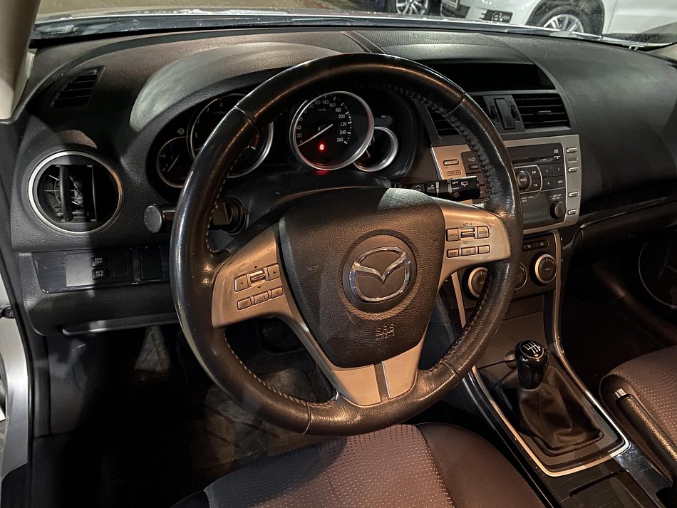 Mazda 6 2.0 i 