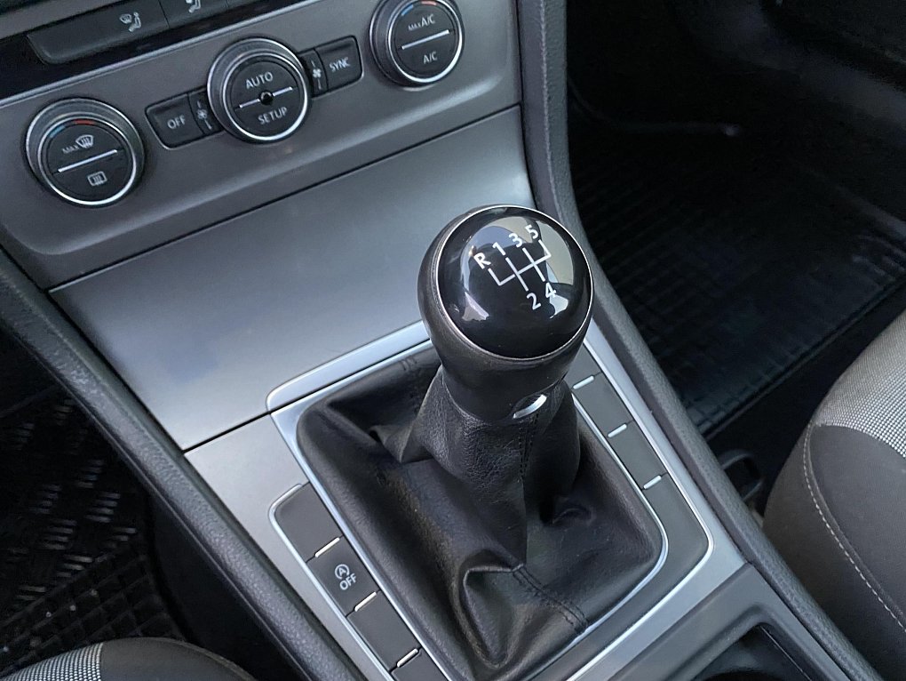 Volkswagen Golf 1.2TSi 